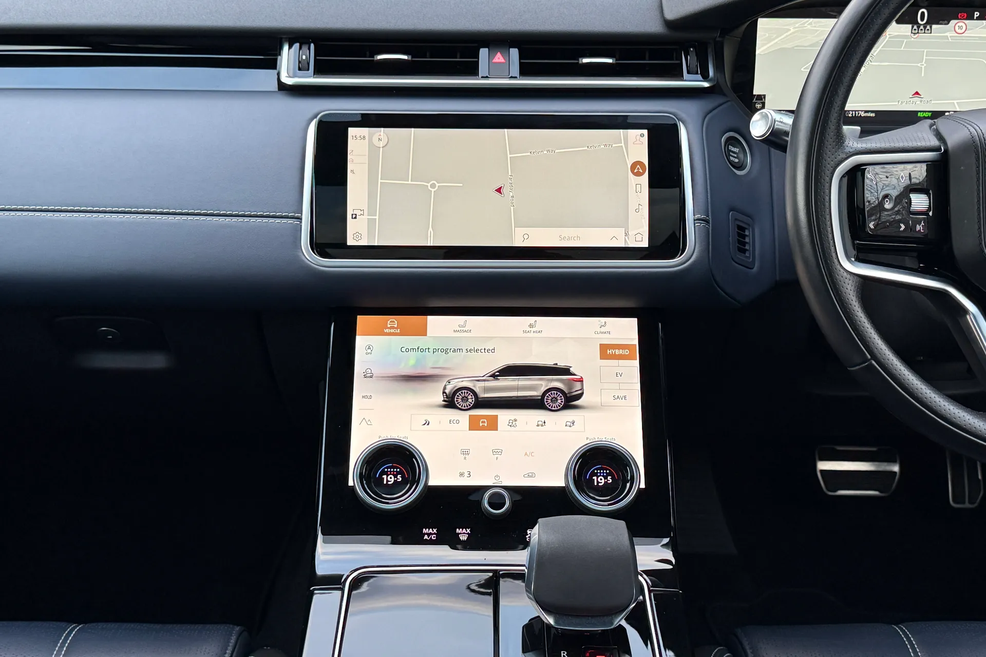 LAND ROVER RANGE ROVER VELAR thumbnail image number 24