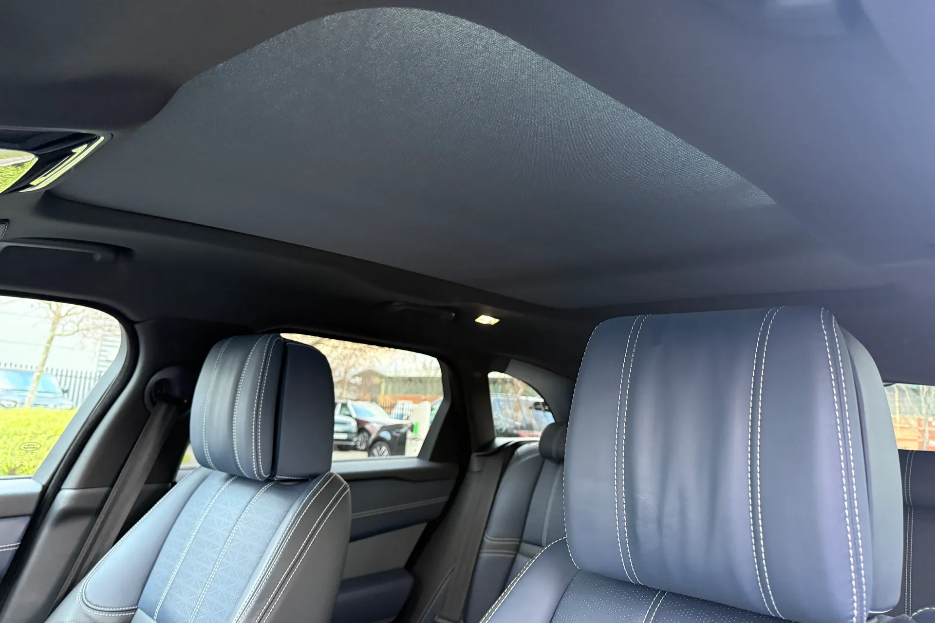 LAND ROVER RANGE ROVER VELAR thumbnail image number 6