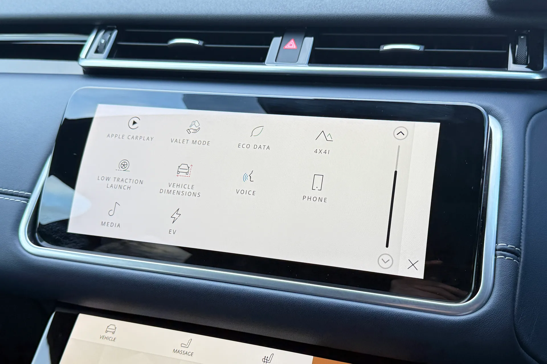 LAND ROVER RANGE ROVER VELAR thumbnail image number 34