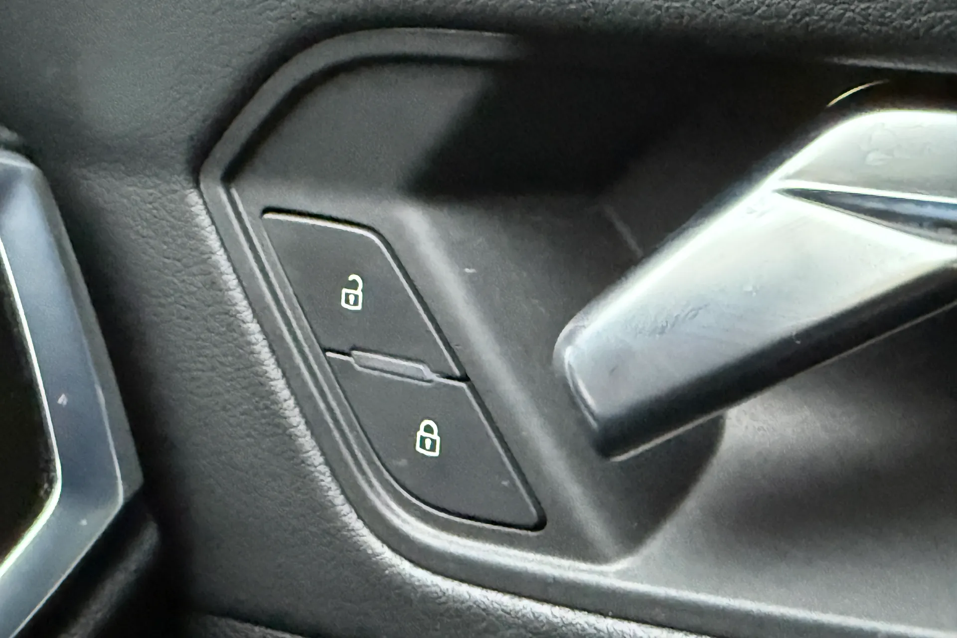 Audi Q3 thumbnail image number 22