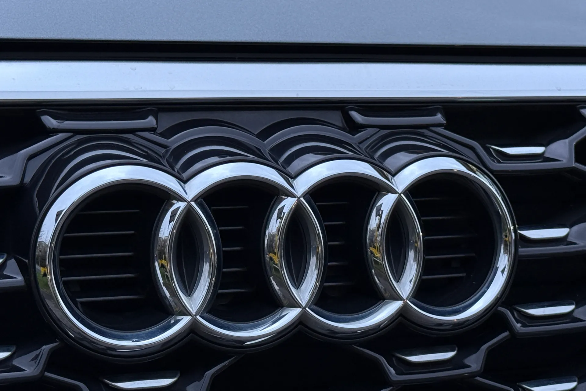 Audi Q3 thumbnail image number 59