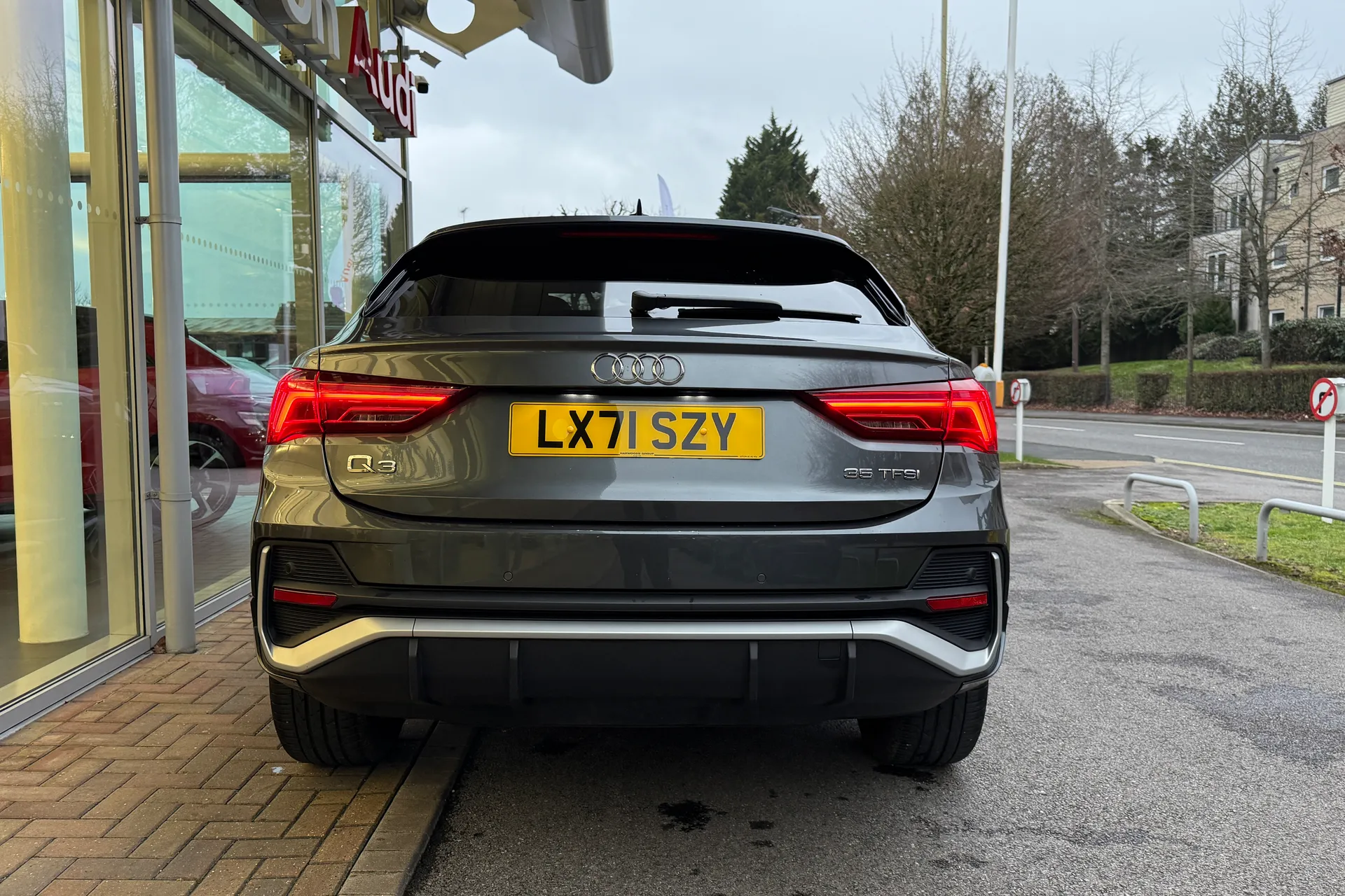 Audi Q3 thumbnail image number 7