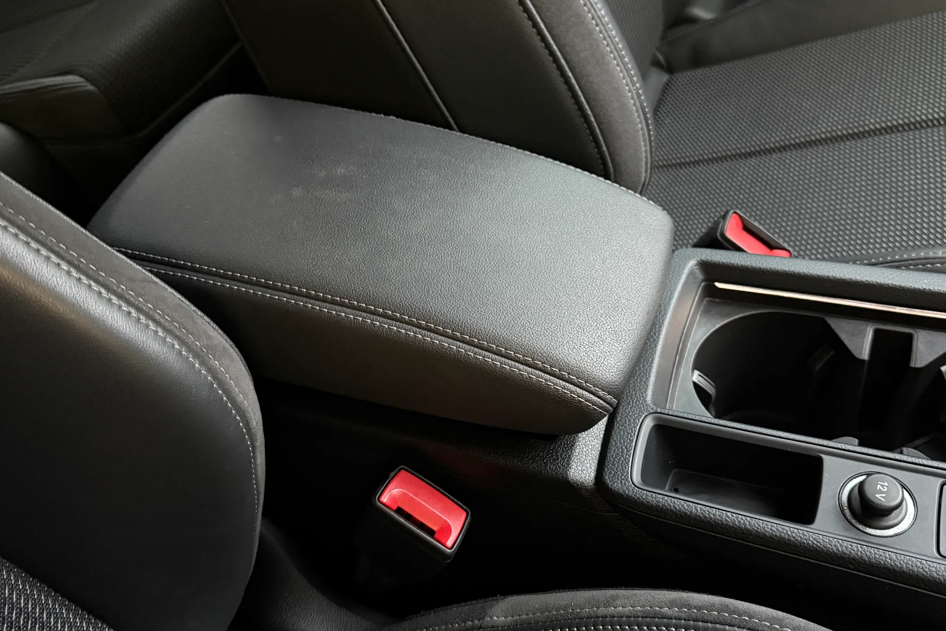 Audi Q3 thumbnail image number 28