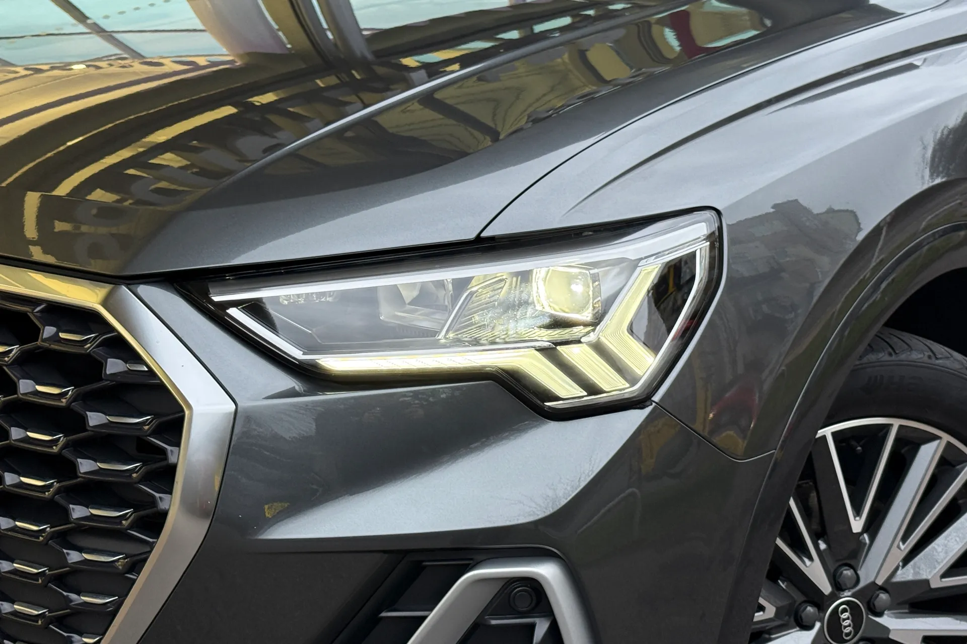 Audi Q3 thumbnail image number 54