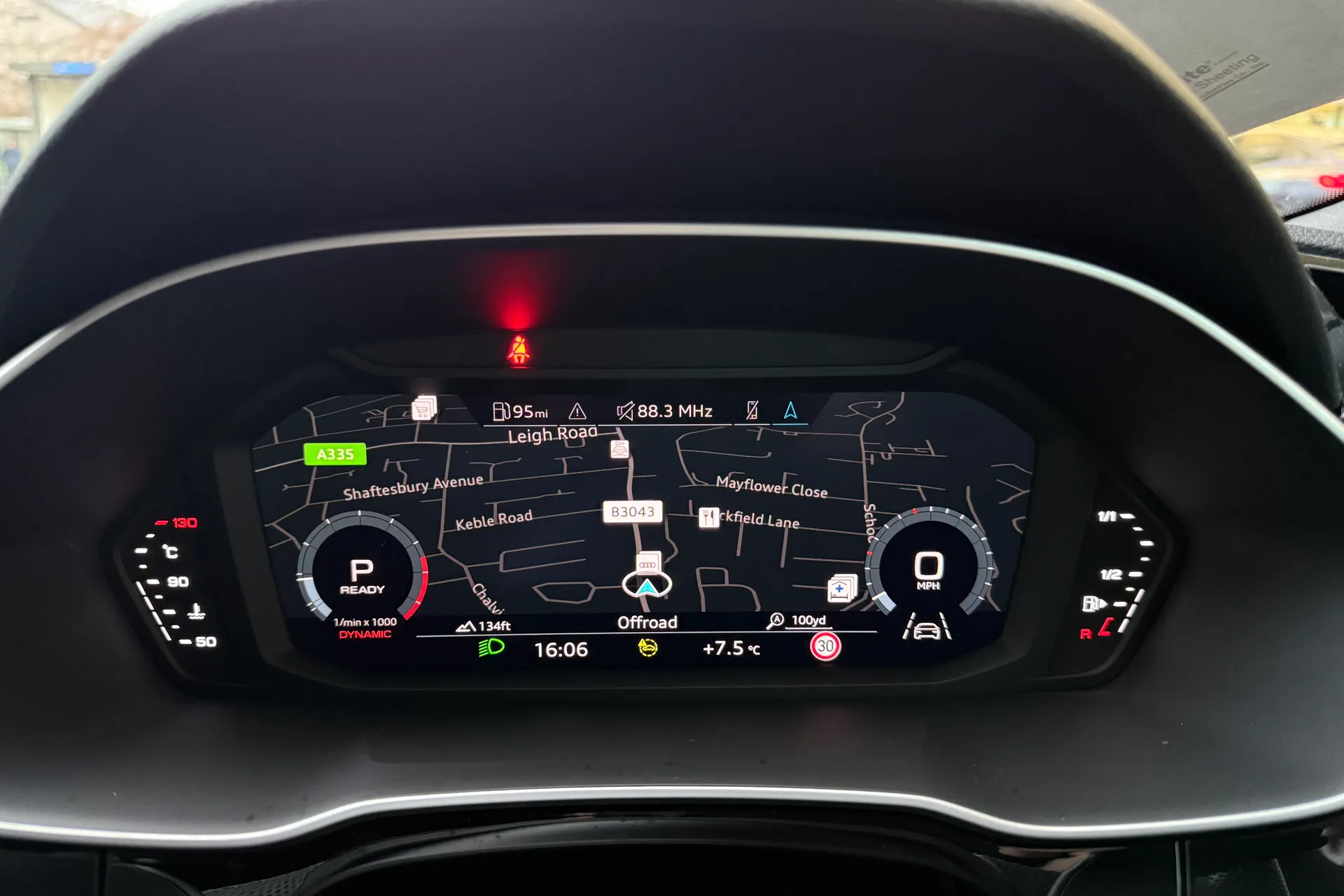 Audi Q3 thumbnail image number 60