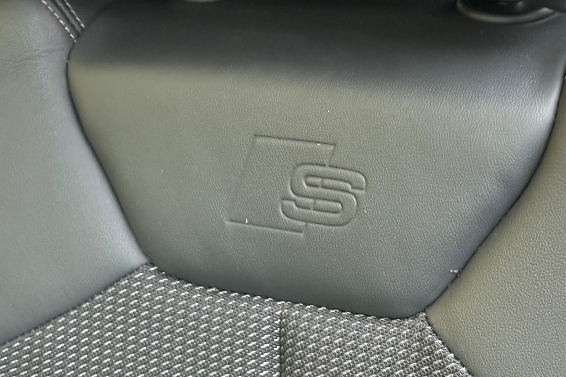 Audi Q3 thumbnail image number 51