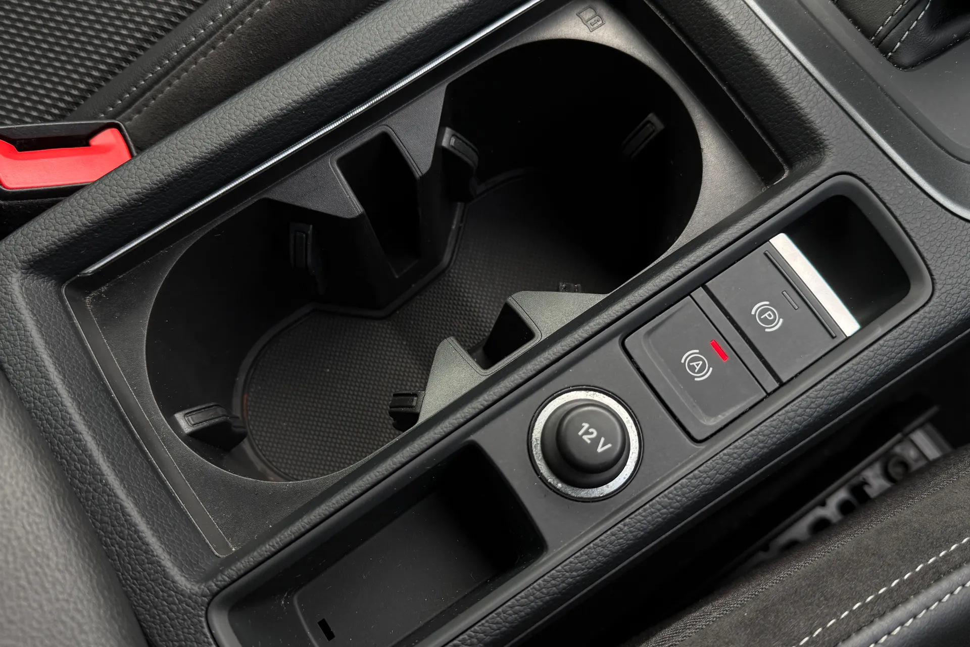 Audi Q3 thumbnail image number 27