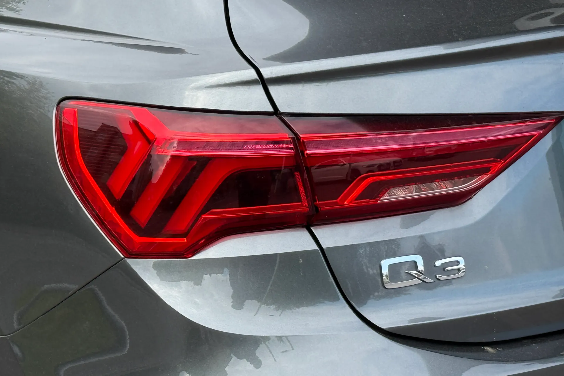 Audi Q3 thumbnail image number 44