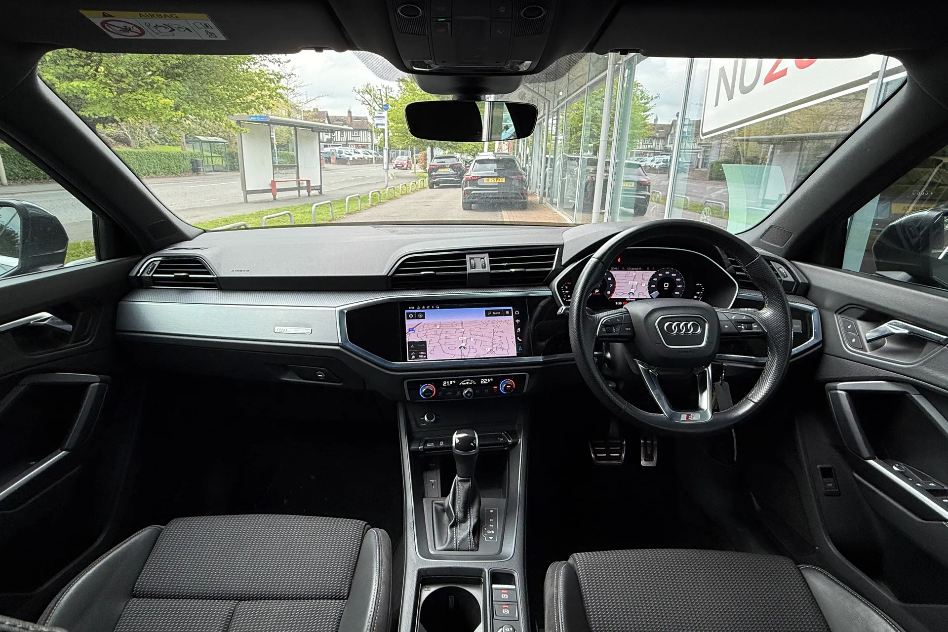 Audi Q3 thumbnail image number 3