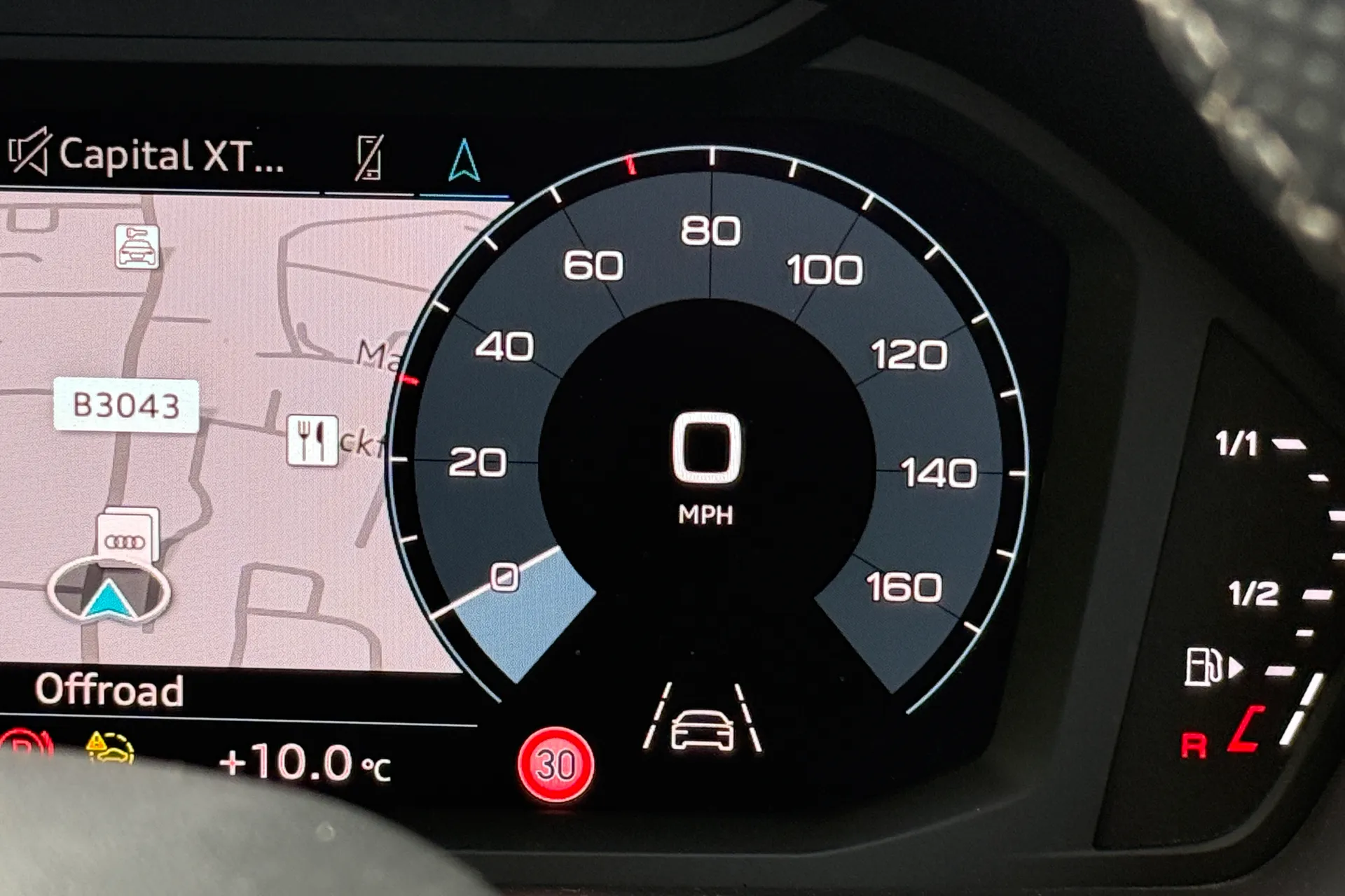 Audi Q3 thumbnail image number 29