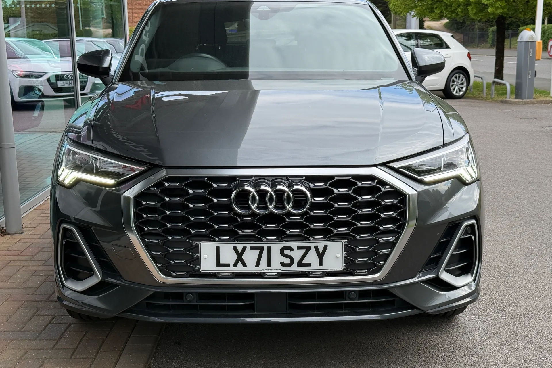 Audi Q3 thumbnail image number 54