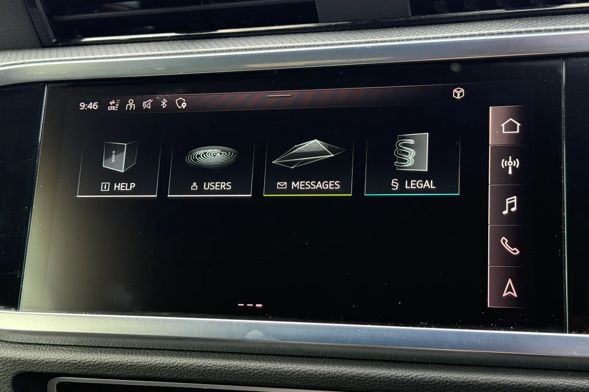 Audi Q3 thumbnail image number 19