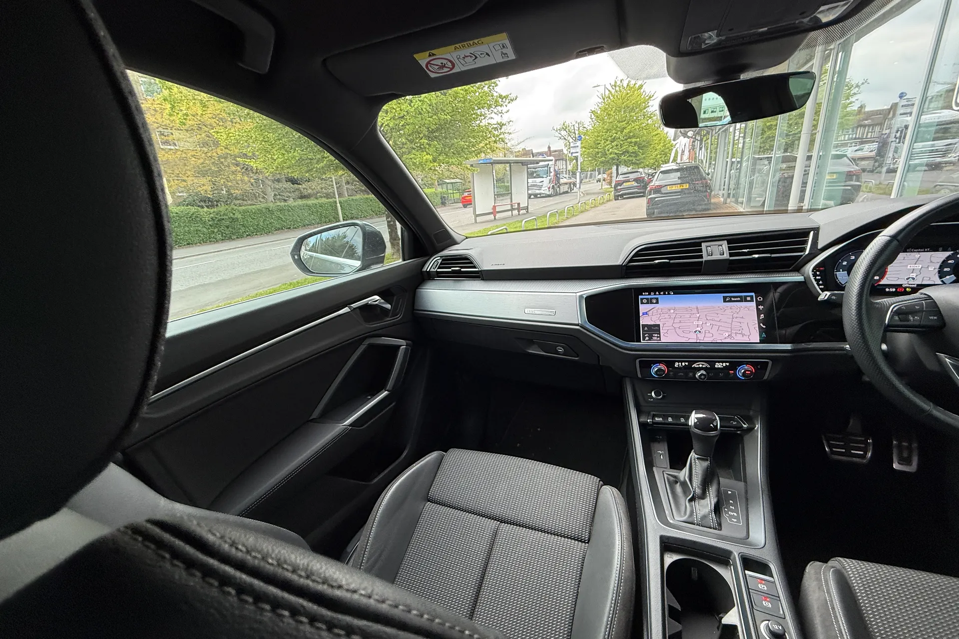 Audi Q3 thumbnail image number 41