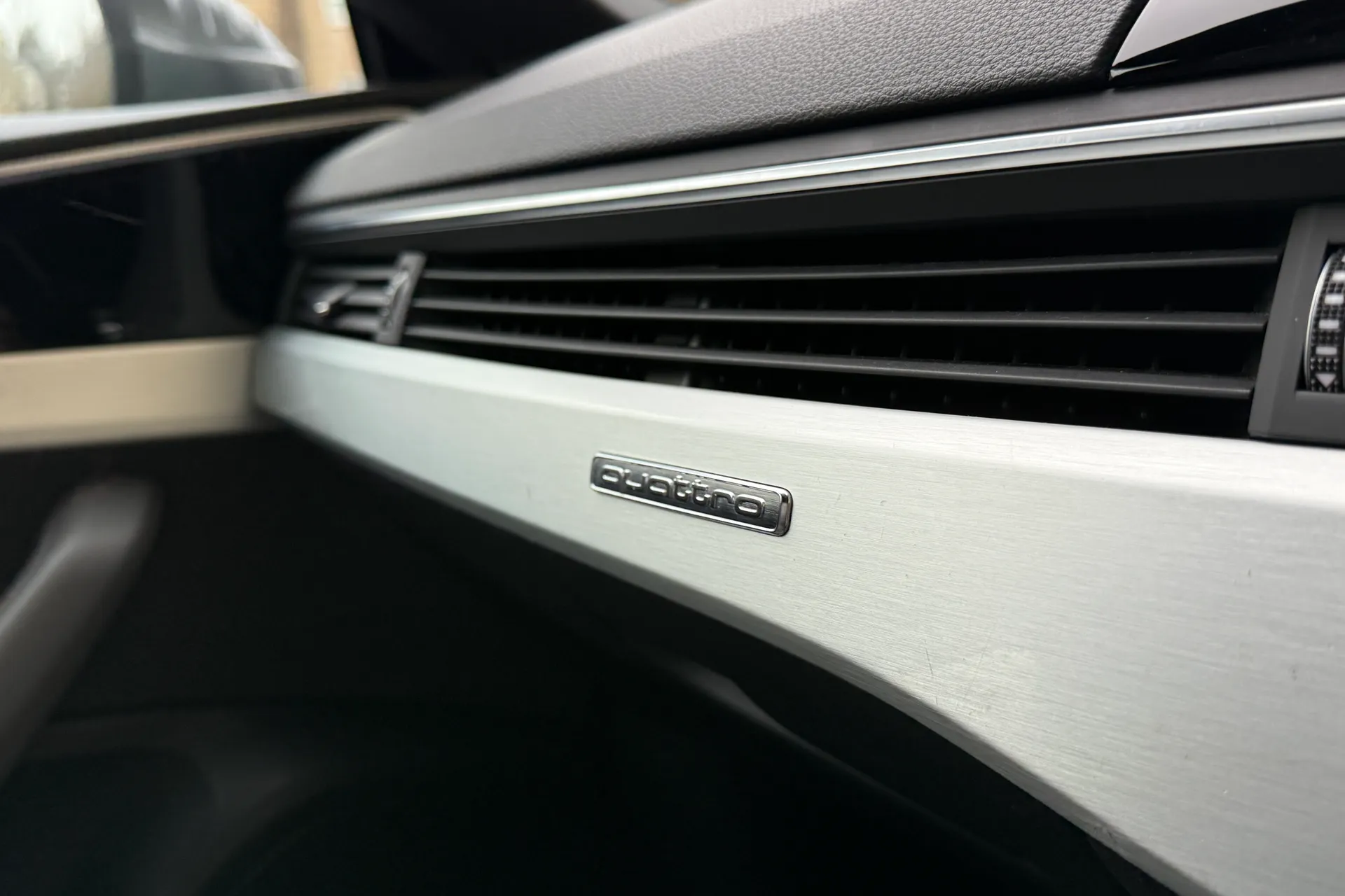 Audi A5 thumbnail image number 31