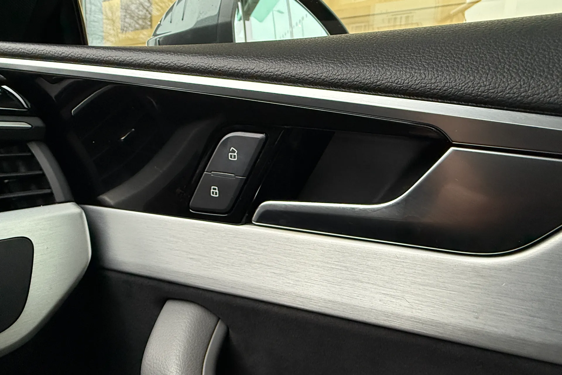 Audi A5 thumbnail image number 26