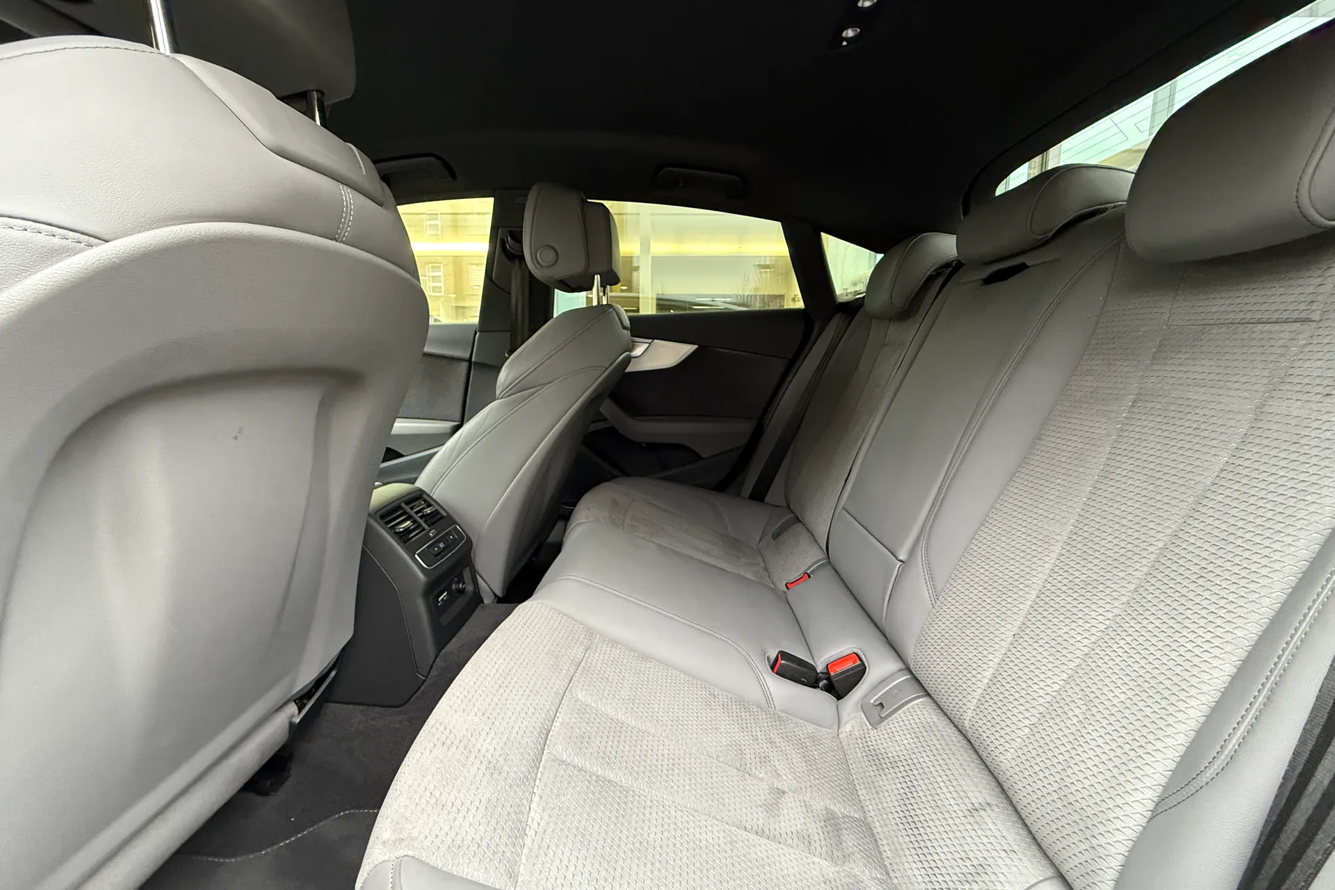 Audi A5 thumbnail image number 56