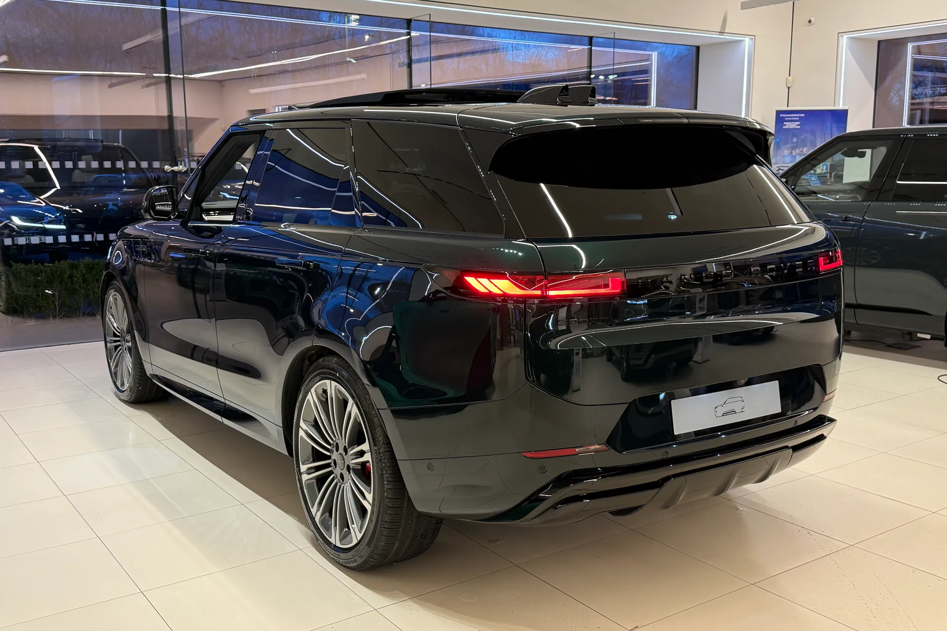 LAND ROVER RANGE ROVER SPORT thumbnail image number 2