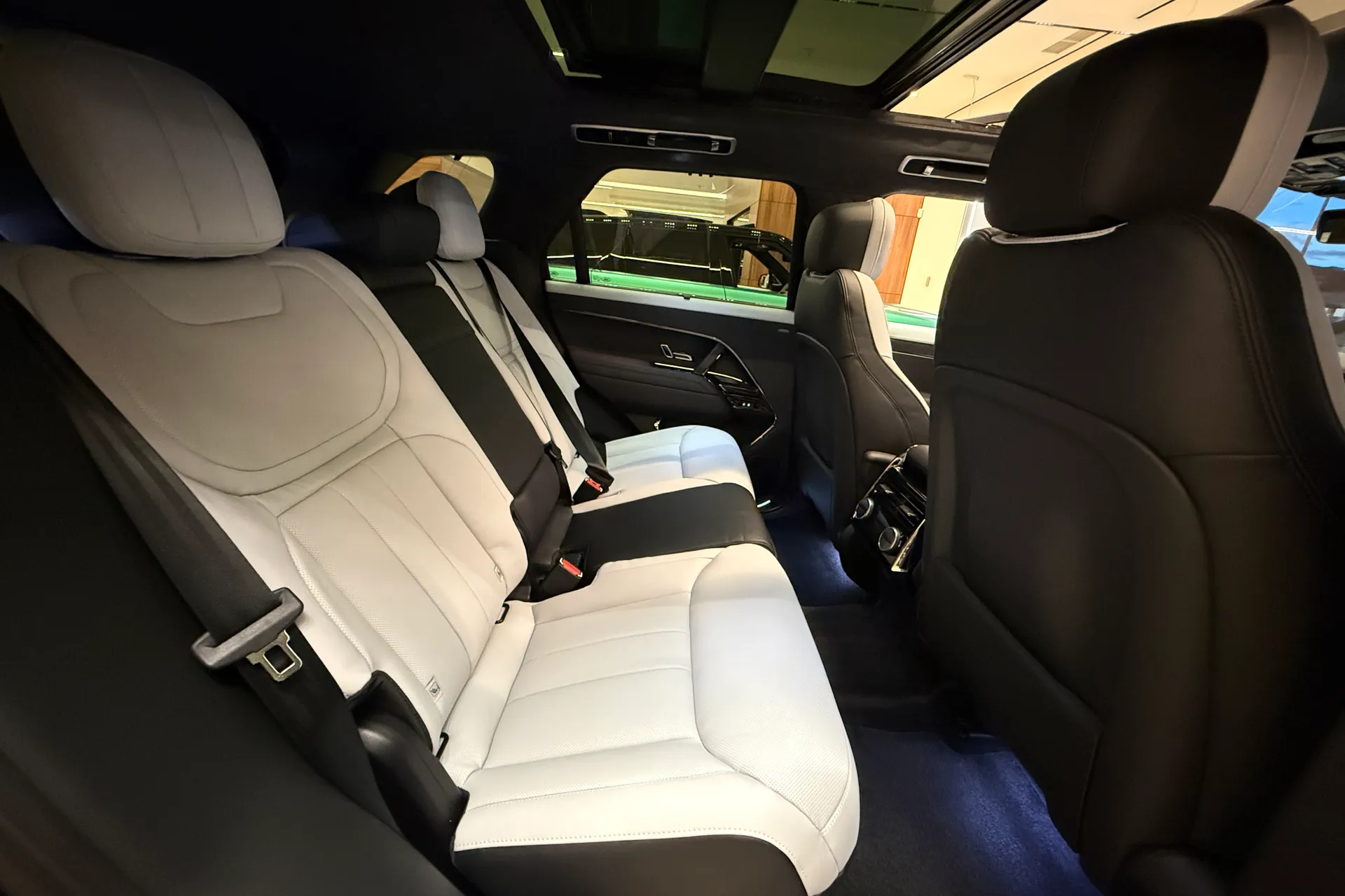 LAND ROVER RANGE ROVER SPORT thumbnail image number 9