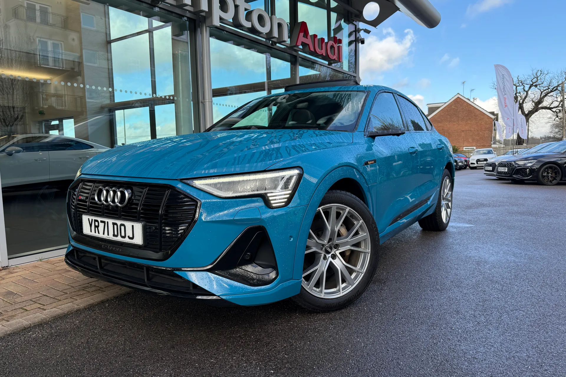 Audi e-tron thumbnail image number 67