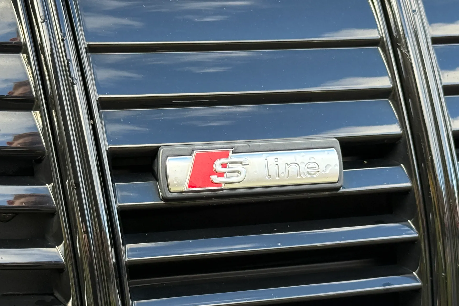 Audi e-tron thumbnail image number 77