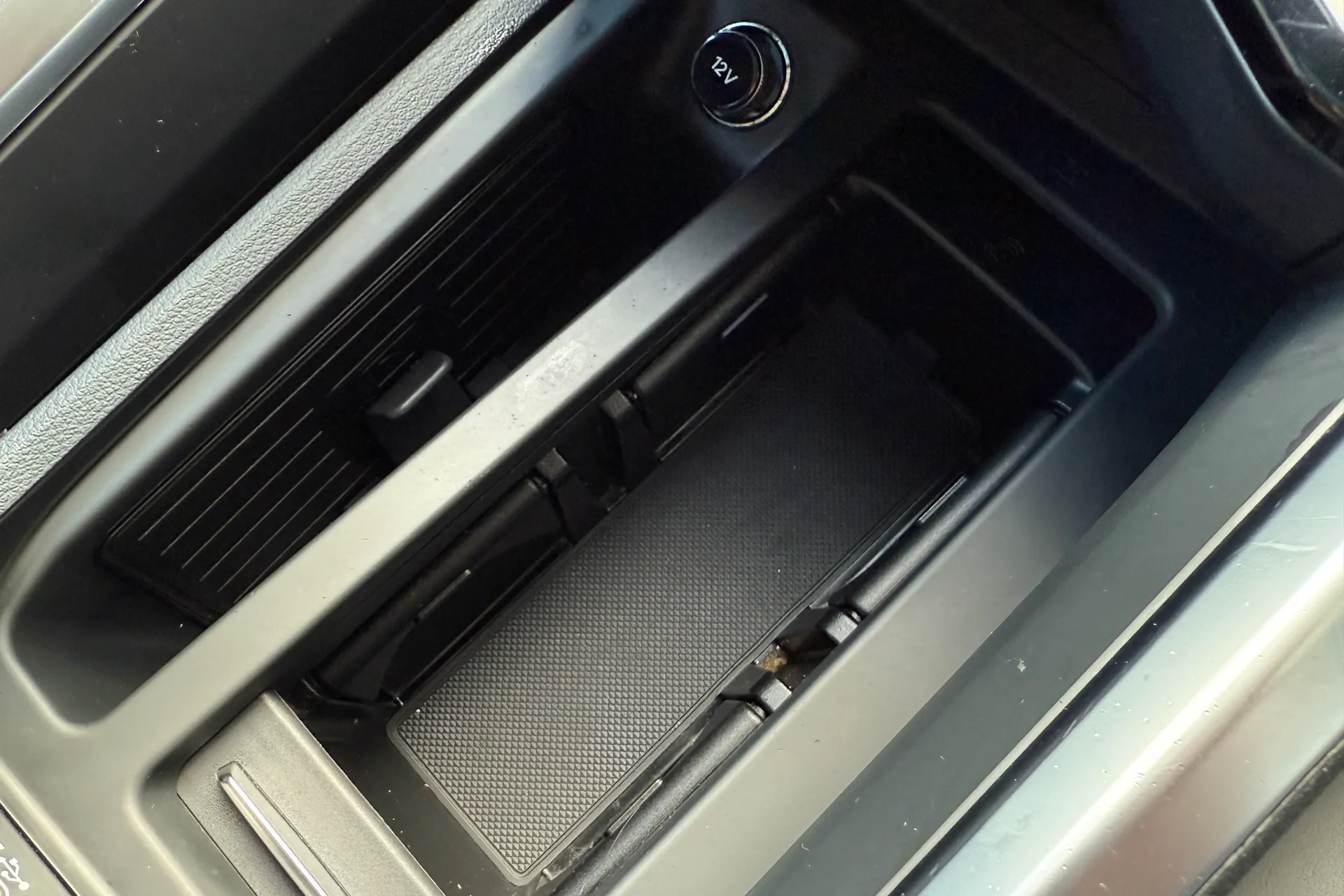 Audi e-tron thumbnail image number 26