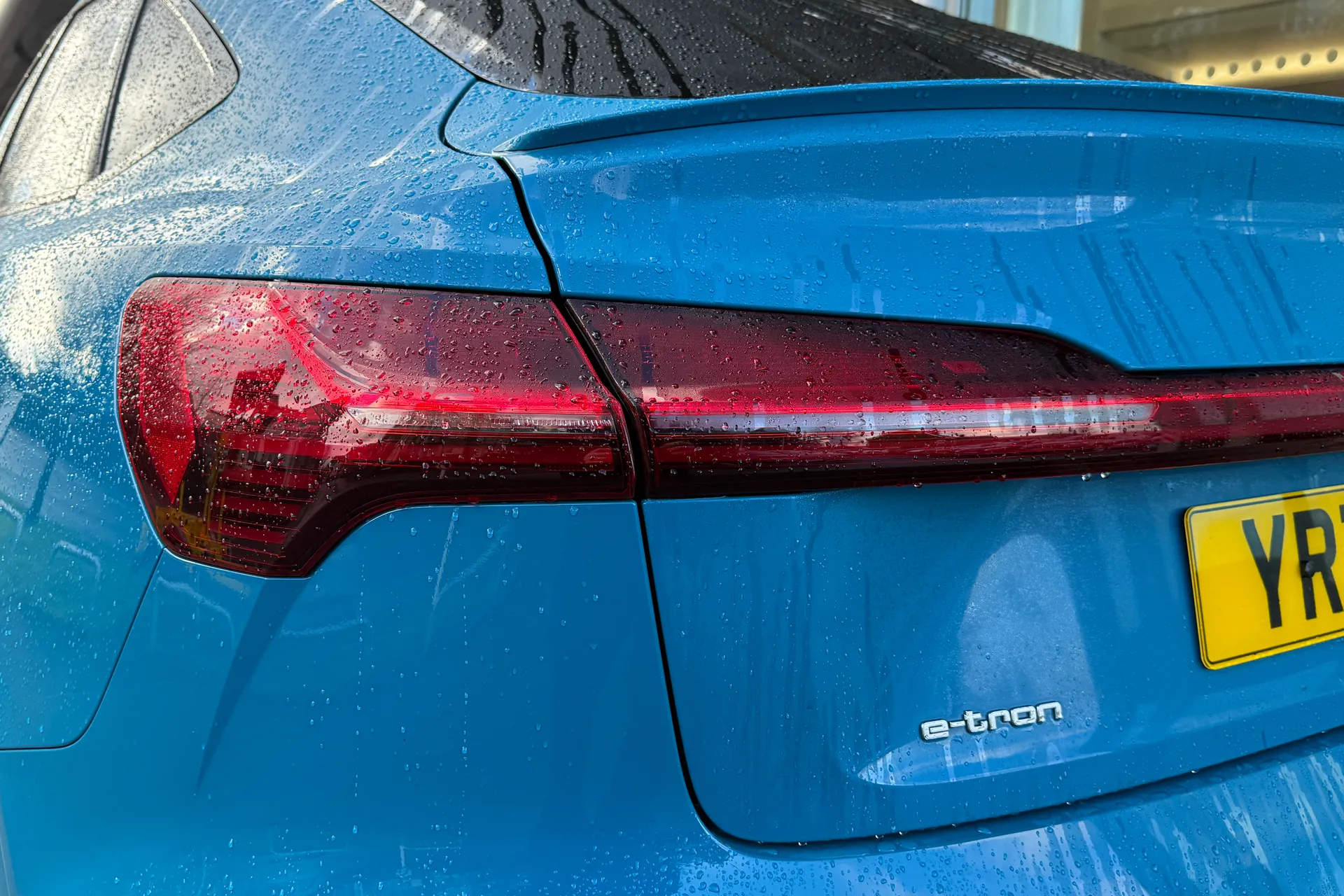 Audi e-tron thumbnail image number 55