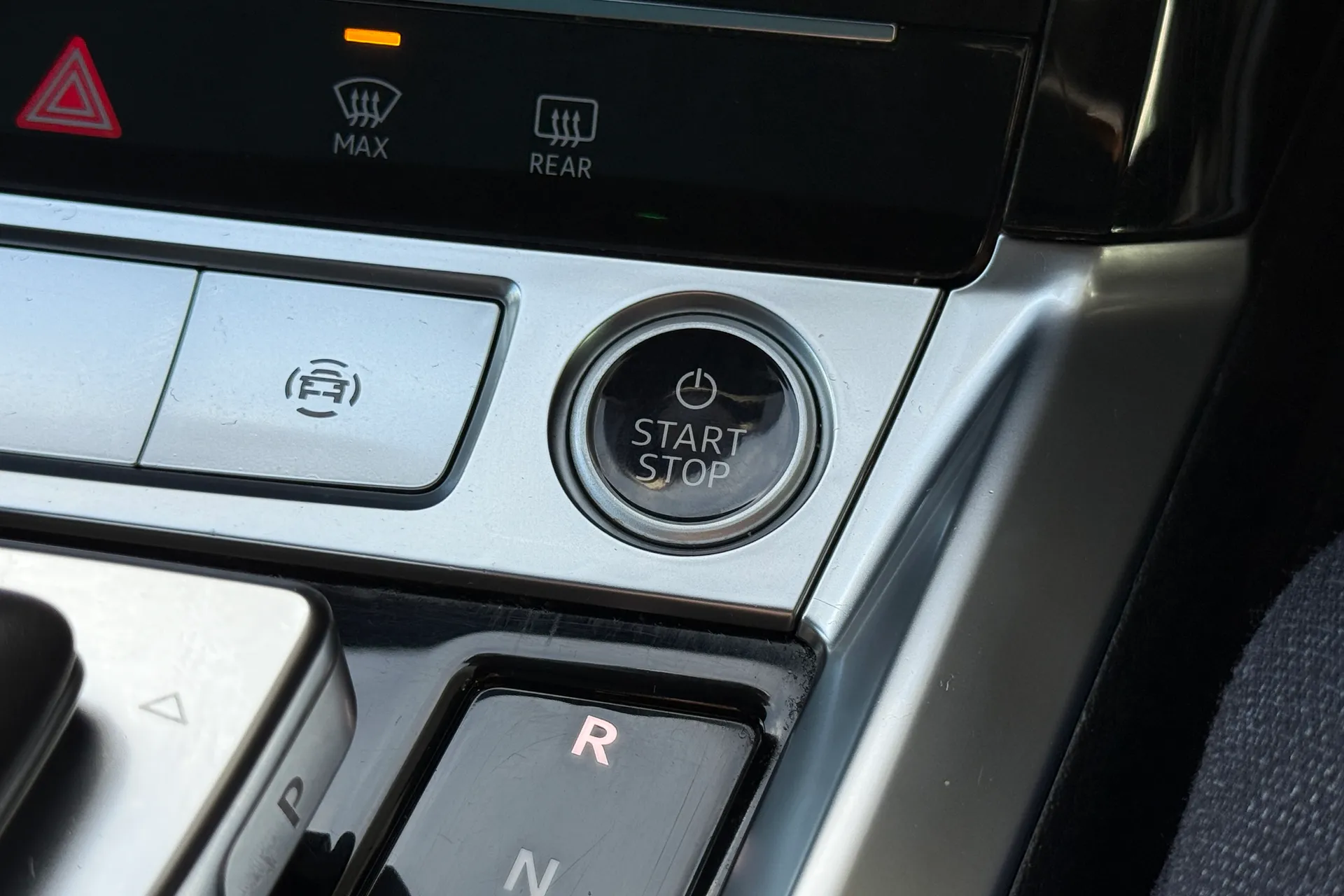 Audi e-tron thumbnail image number 20