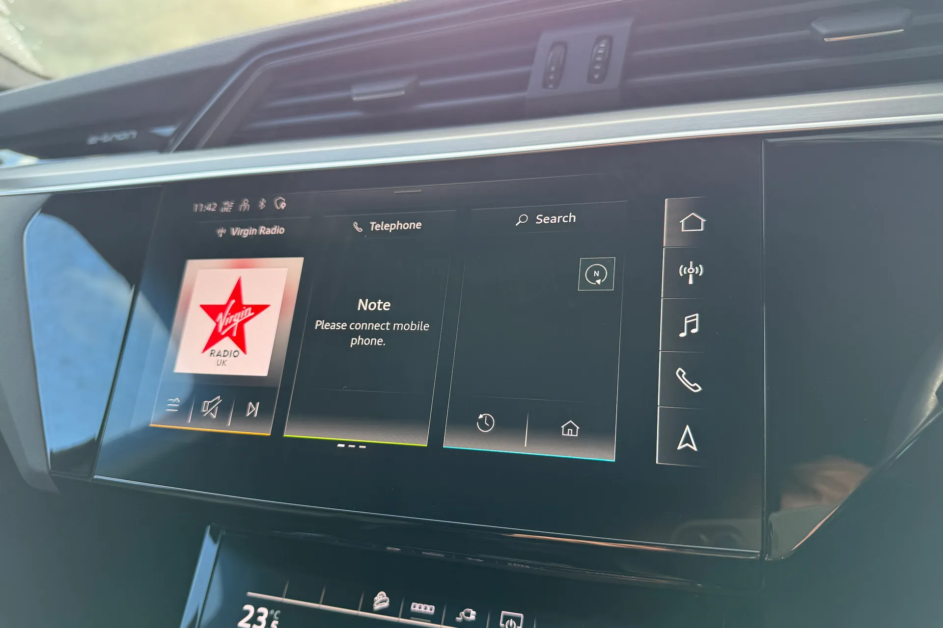 Audi e-tron thumbnail image number 12