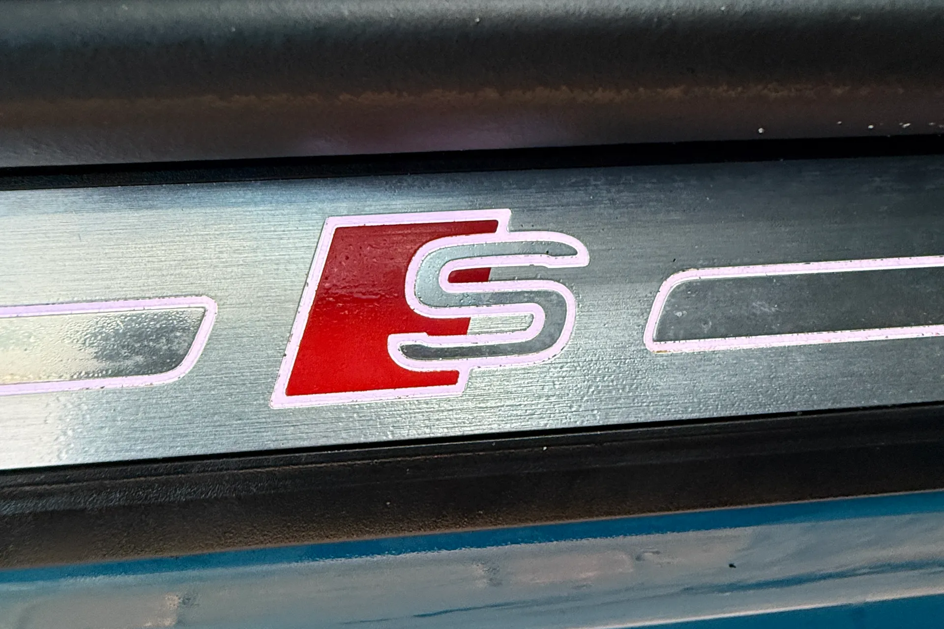 Audi e-tron thumbnail image number 39