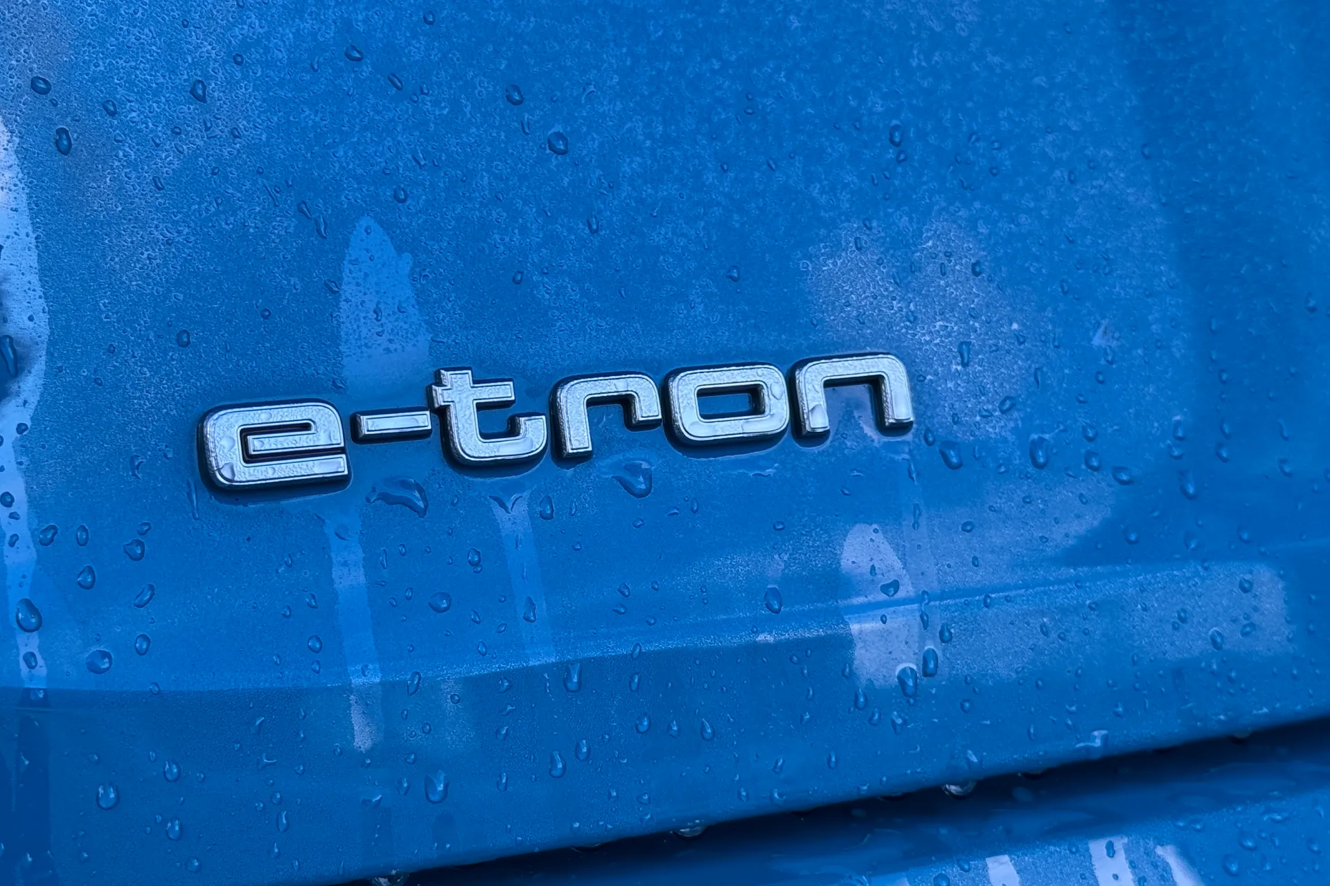 Audi e-tron thumbnail image number 54