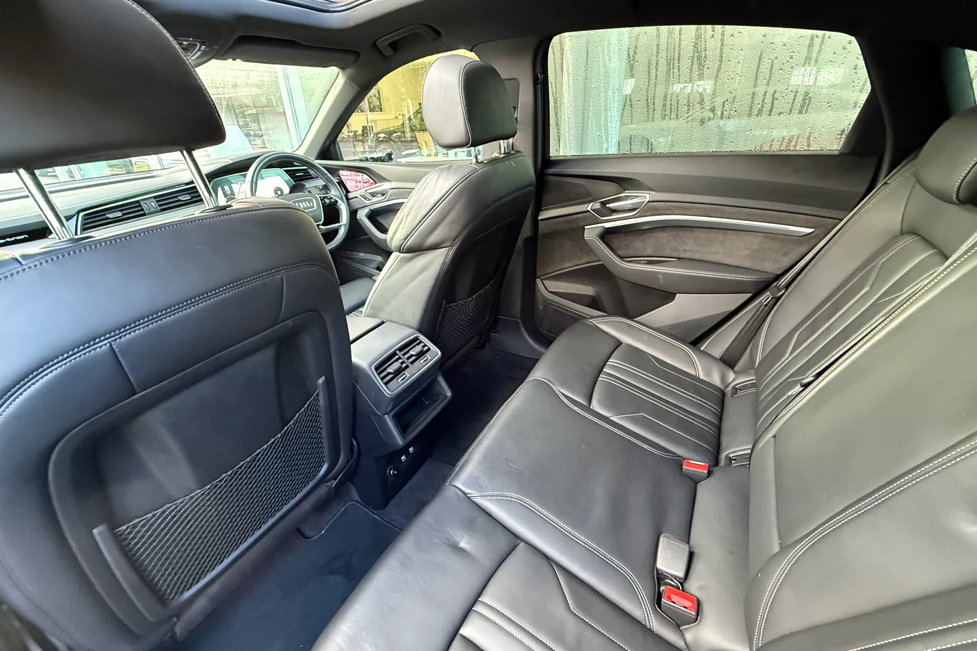 Audi e-tron thumbnail image number 61