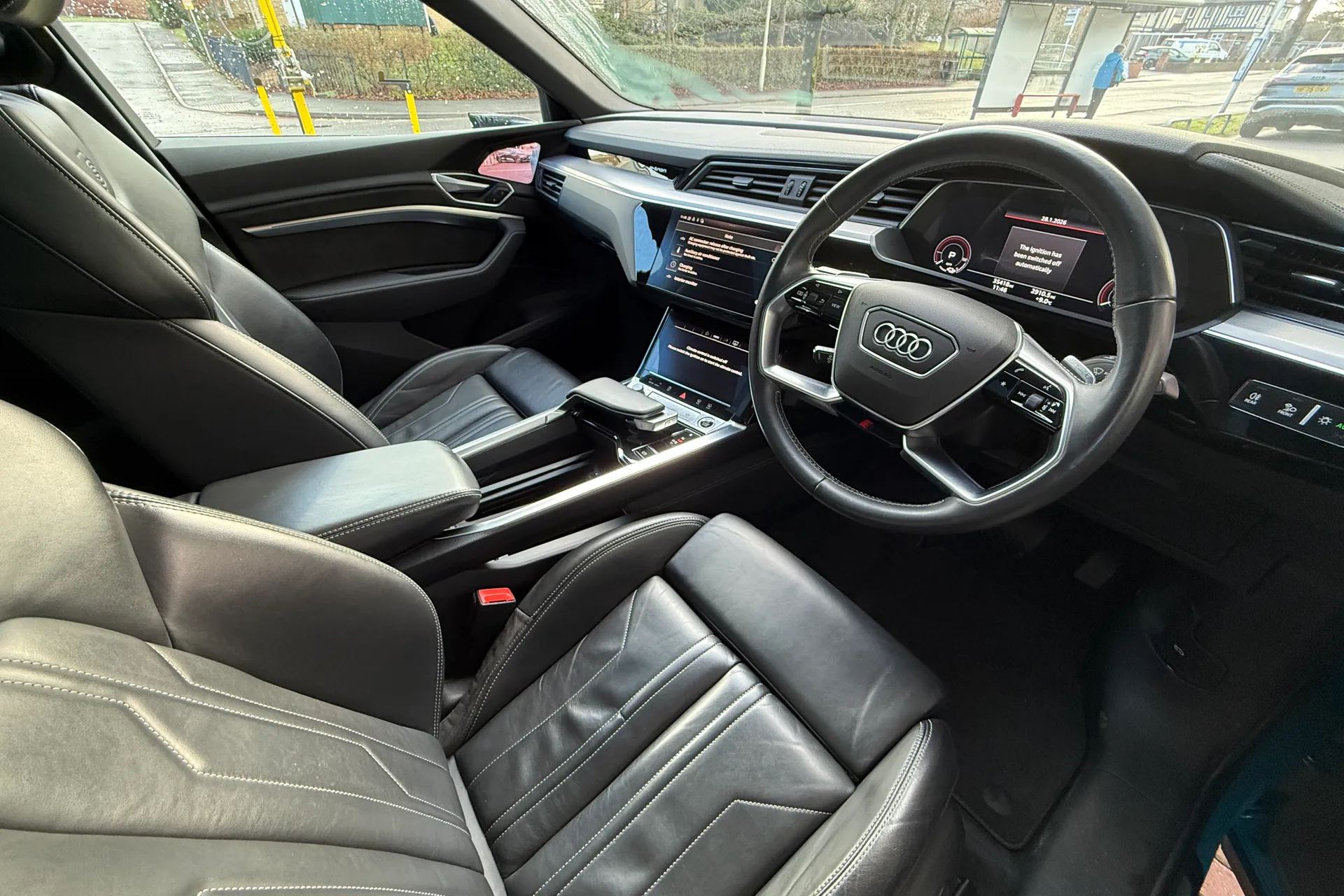 Audi e-tron thumbnail image number 41