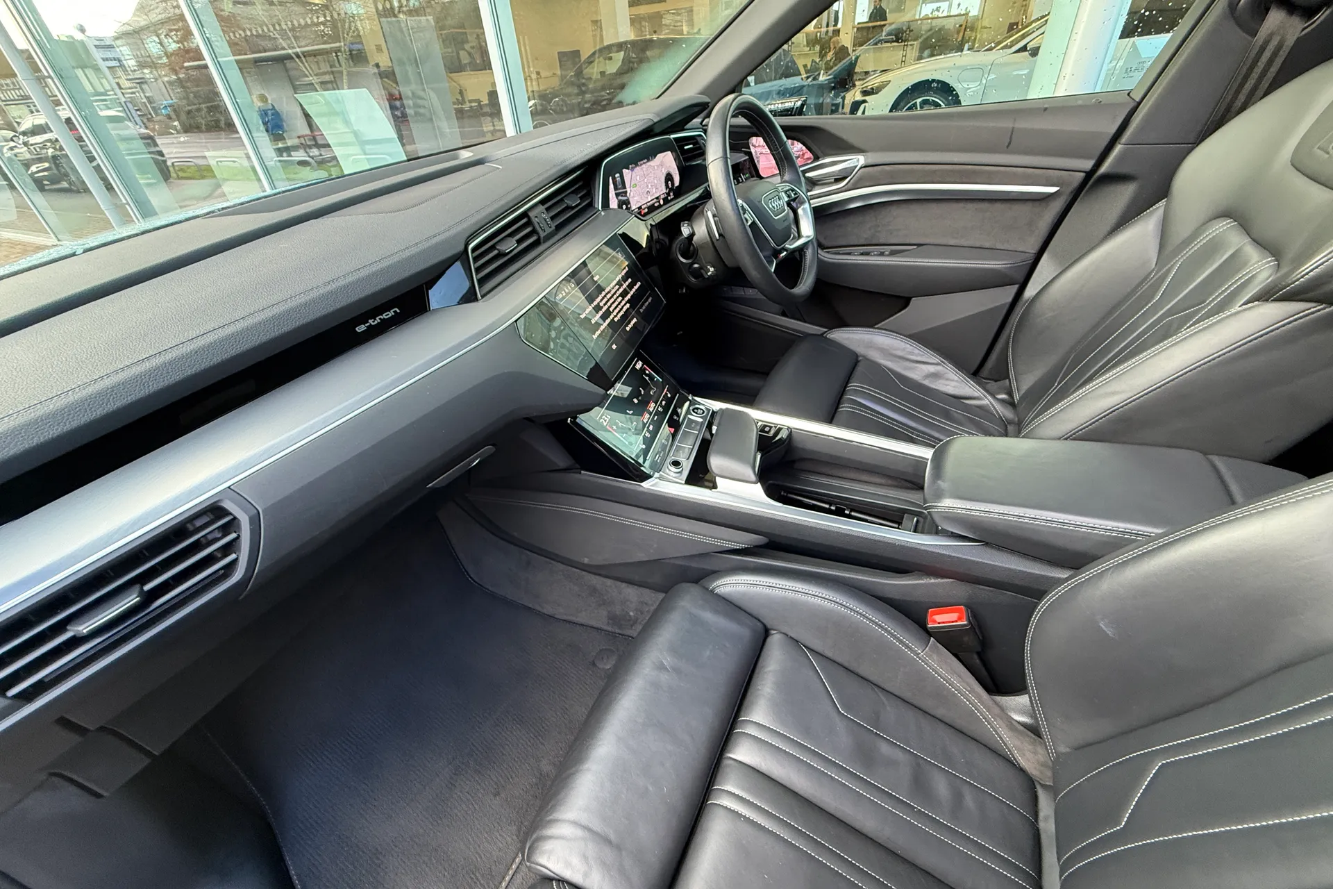 Audi e-tron thumbnail image number 66