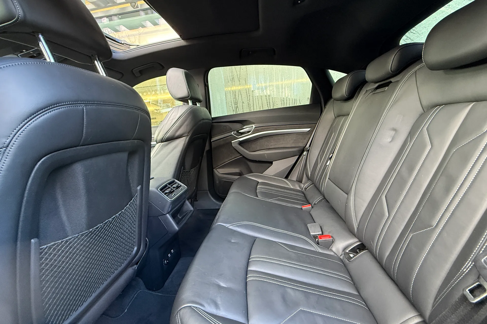 Audi e-tron thumbnail image number 59