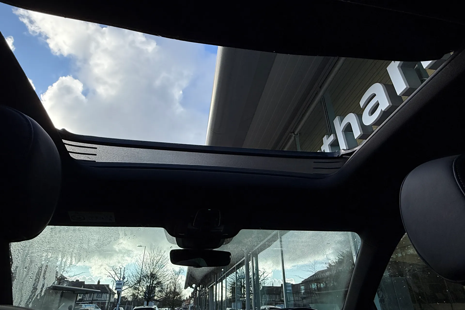 Audi e-tron thumbnail image number 6