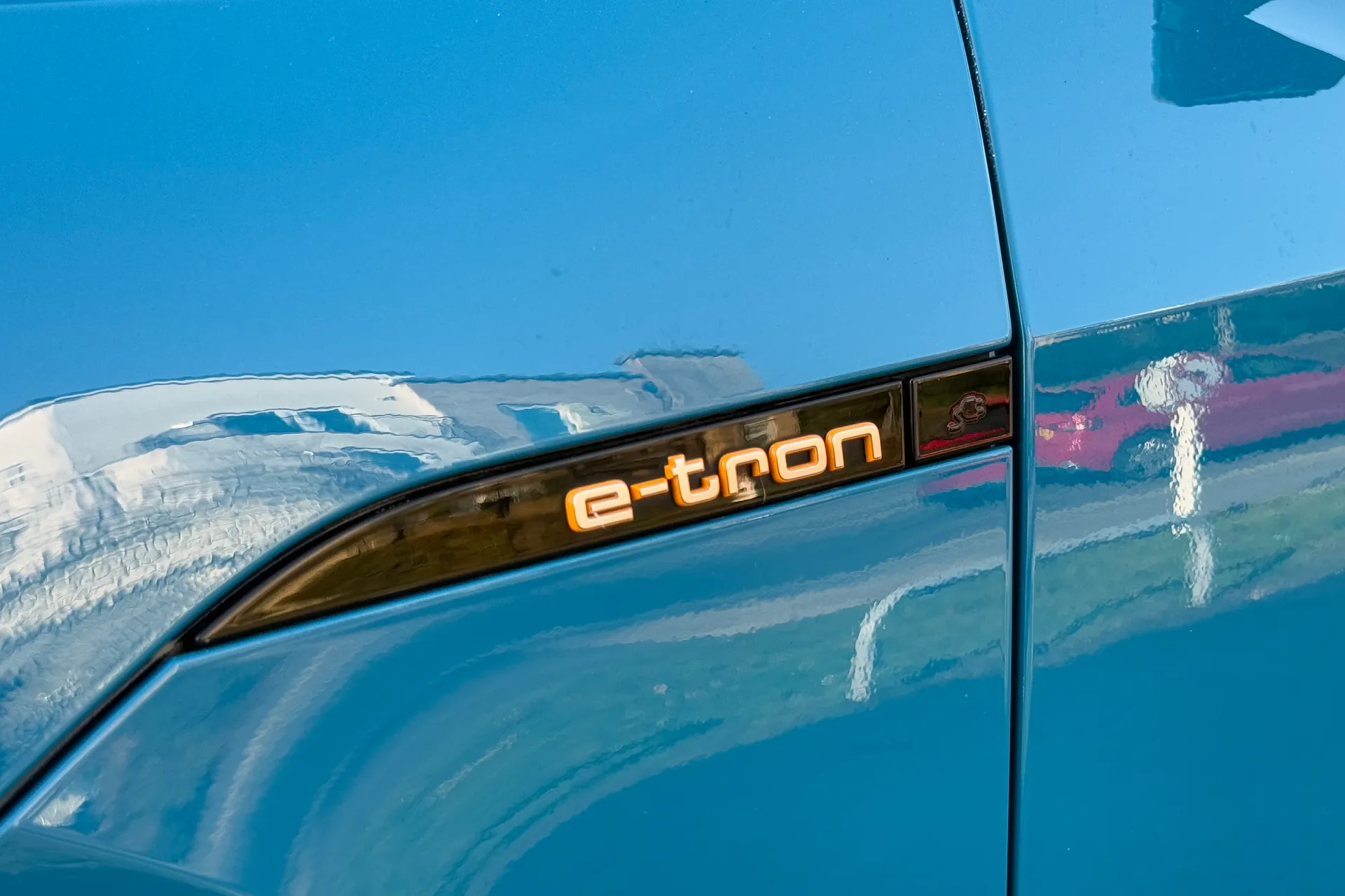 Audi e-tron thumbnail image number 57