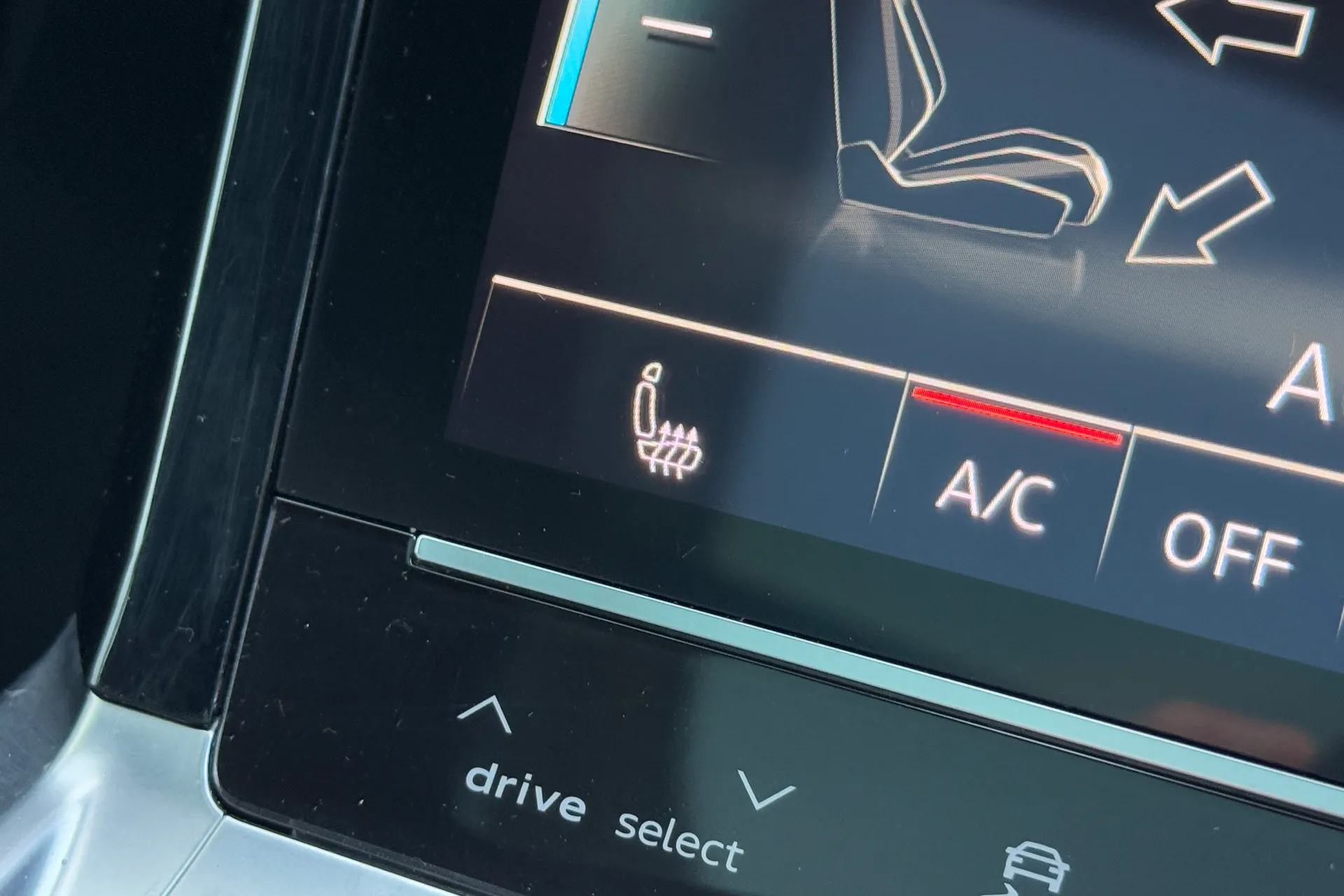 Audi e-tron thumbnail image number 6