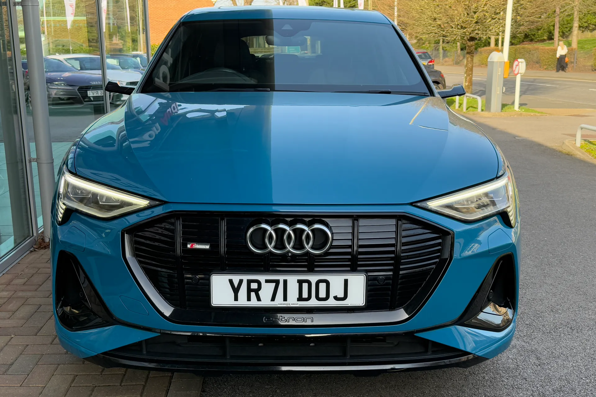 Audi e-tron thumbnail image number 60