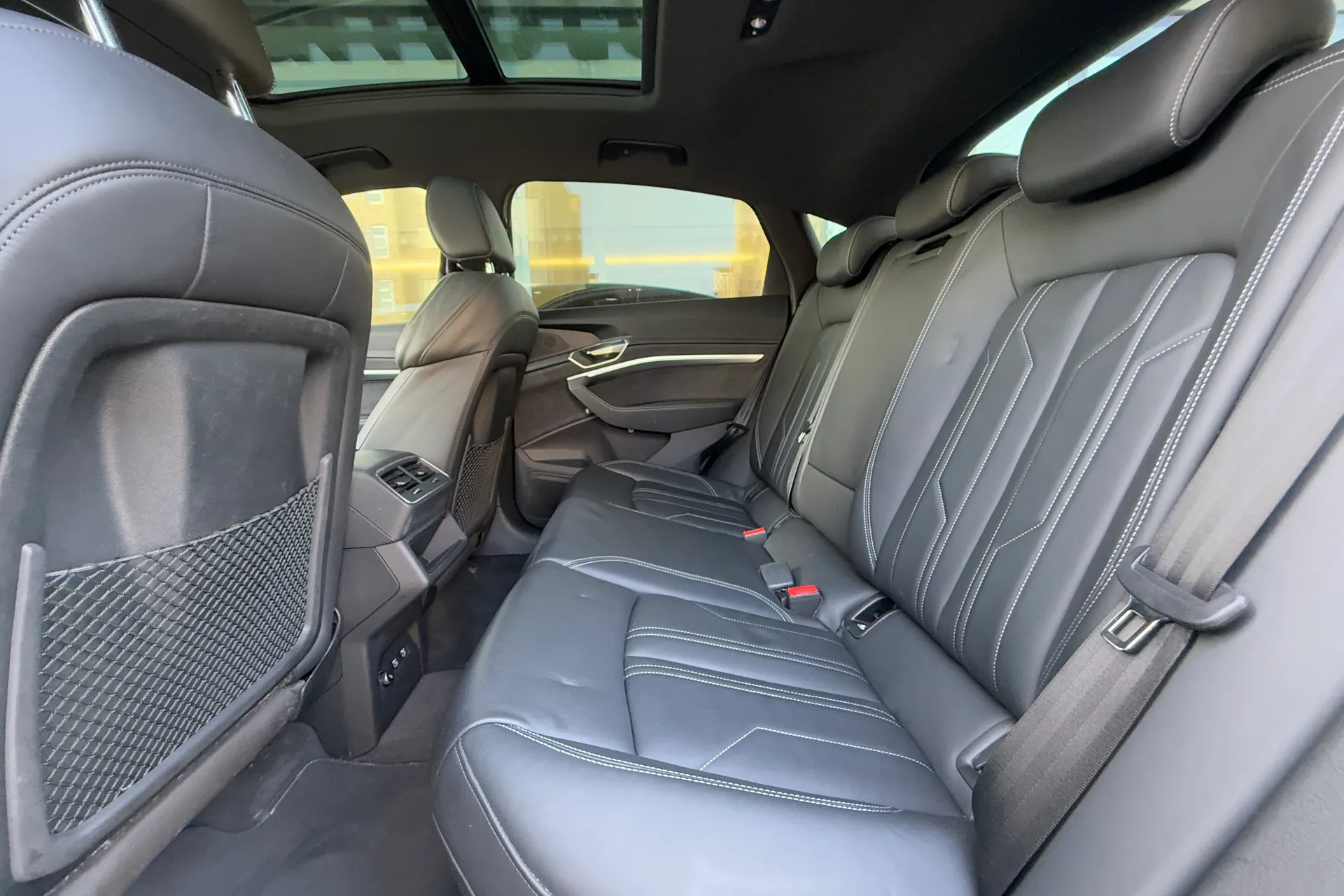 Audi e-tron thumbnail image number 53