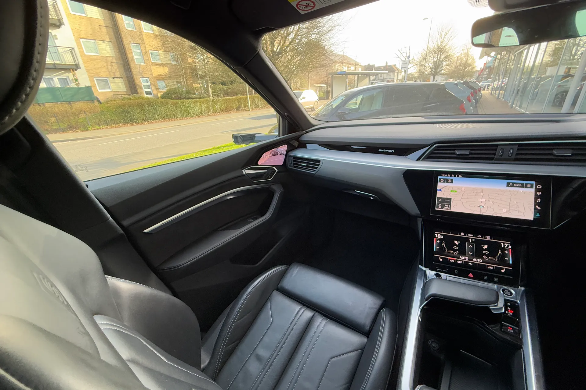 Audi e-tron thumbnail image number 48