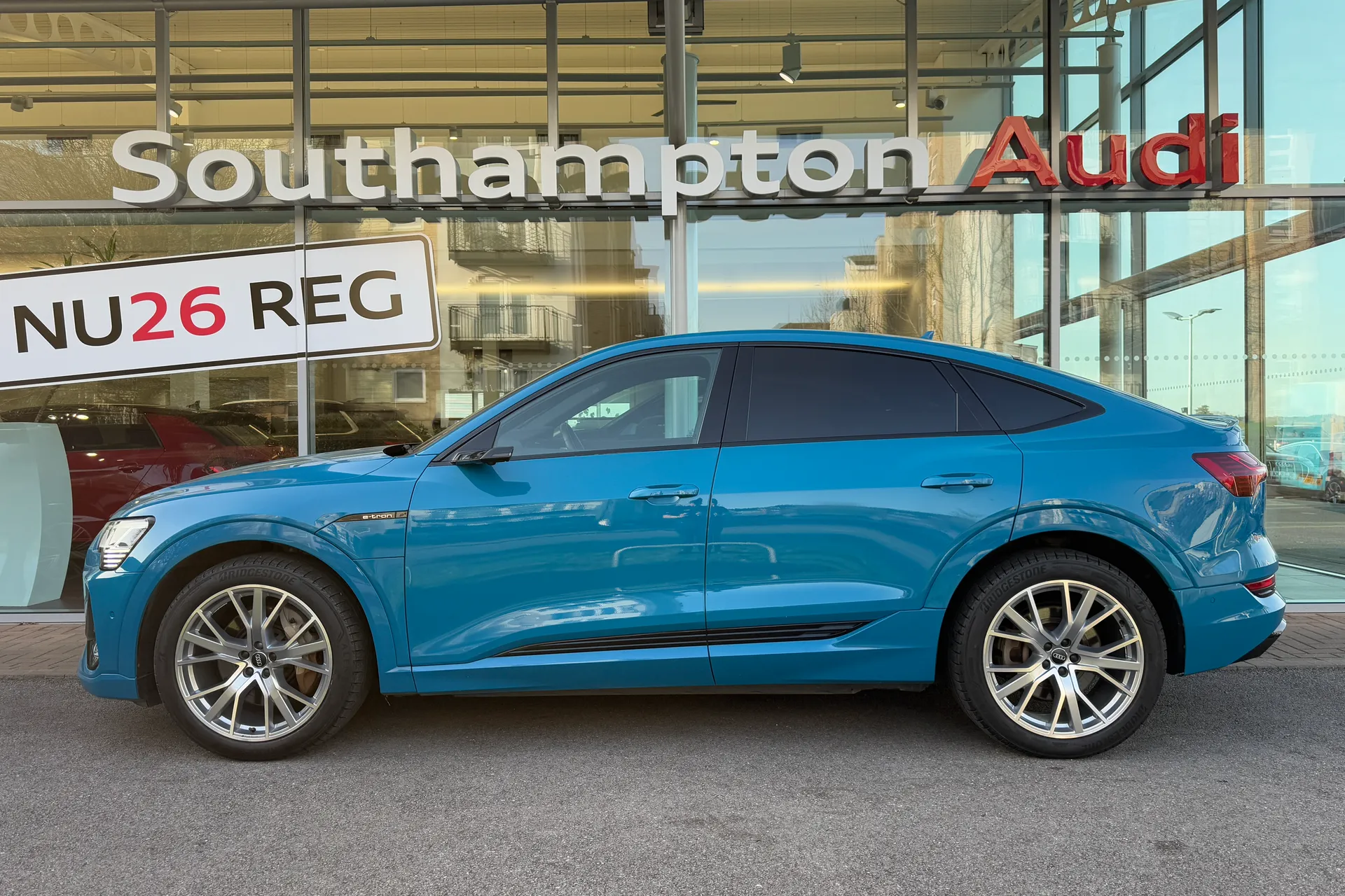 Audi e-tron thumbnail image number 56