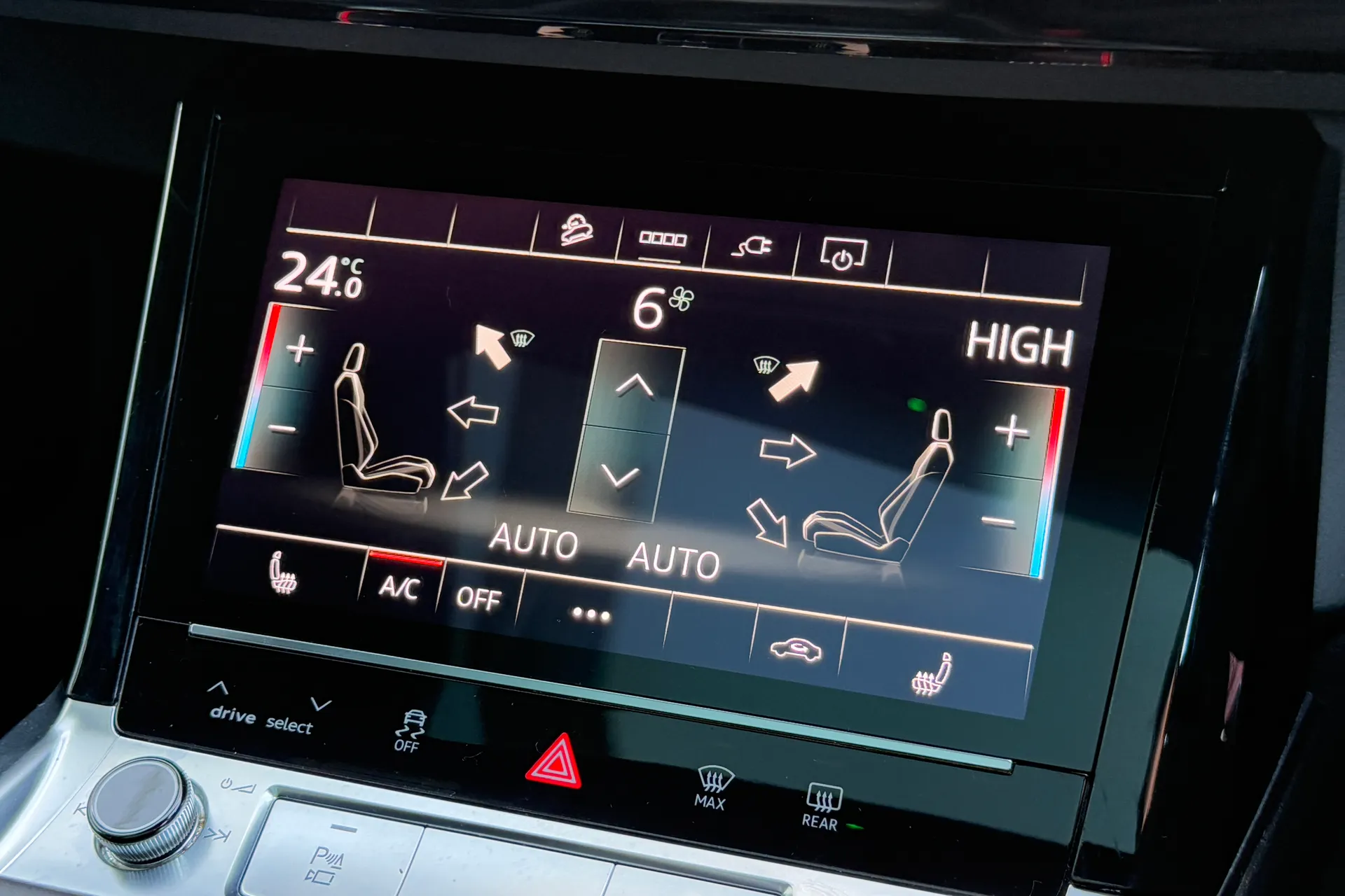 Audi e-tron thumbnail image number 22