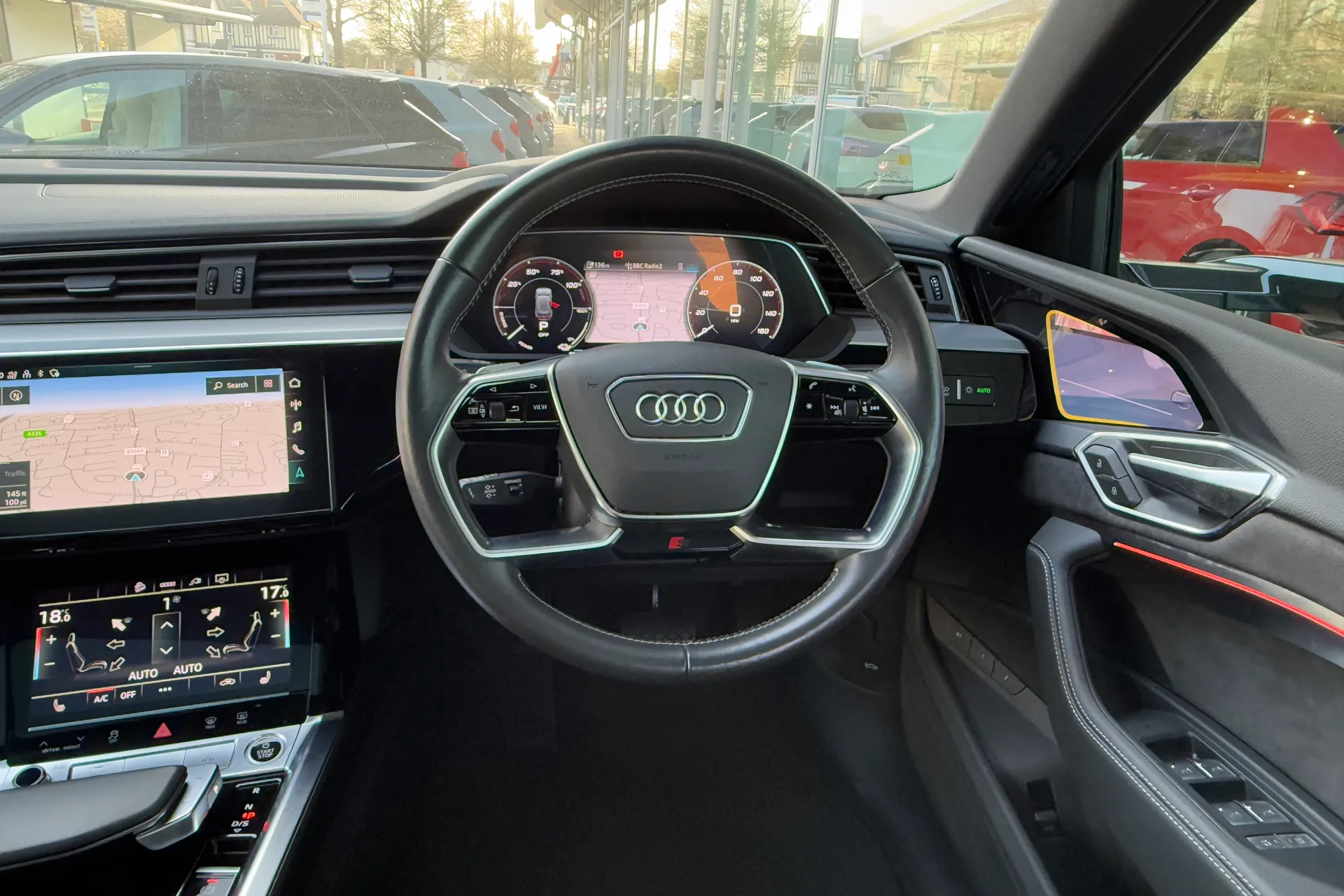 Audi e-tron thumbnail image number 46