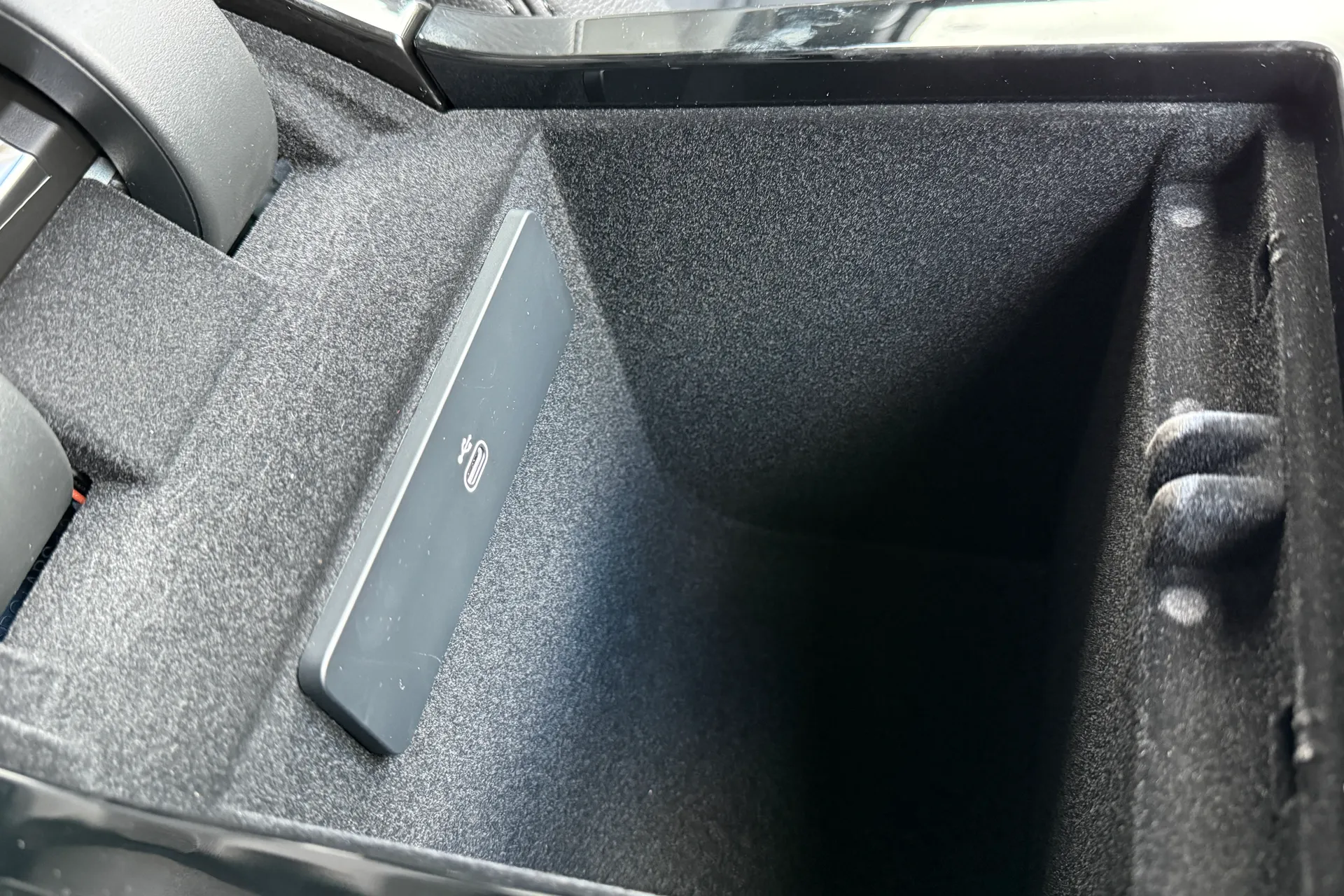 LAND ROVER RANGE ROVER VELAR thumbnail image number 51