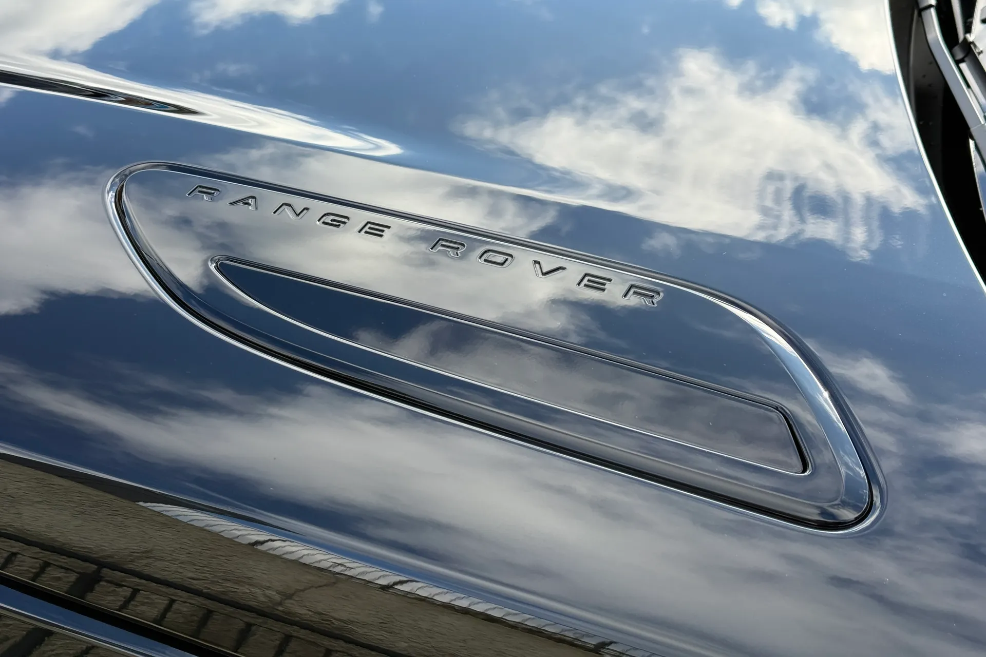 LAND ROVER RANGE ROVER VELAR thumbnail image number 29