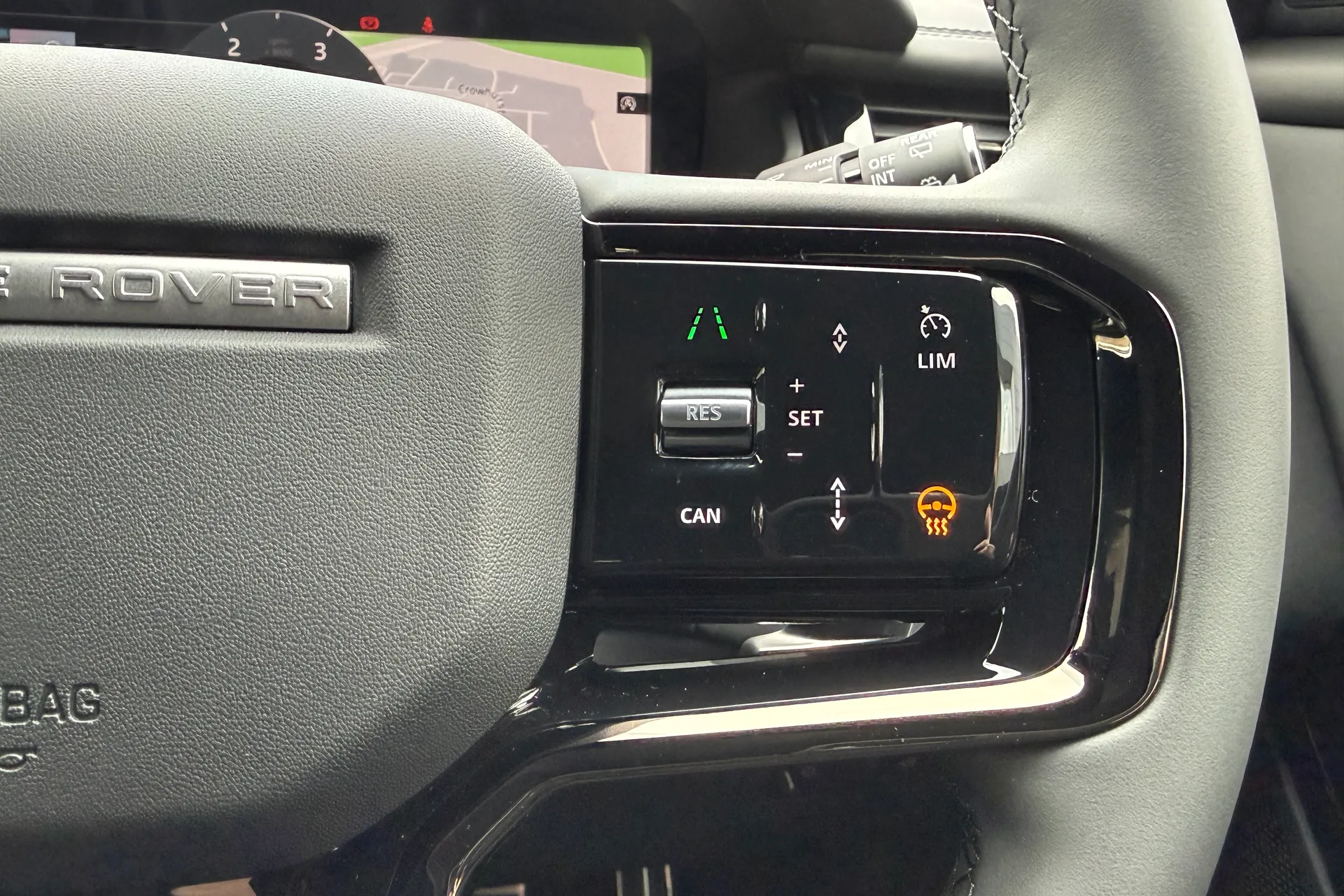 LAND ROVER RANGE ROVER VELAR thumbnail image number 48