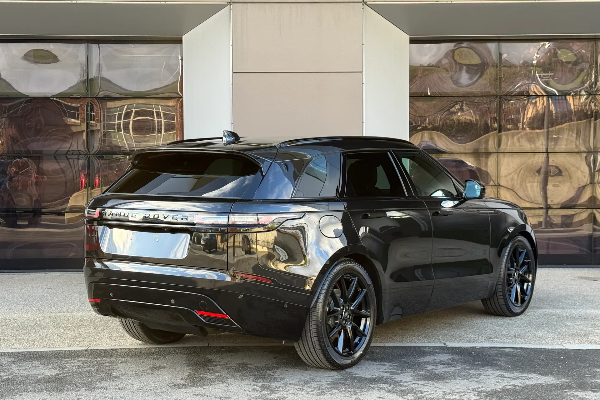 LAND ROVER RANGE ROVER VELAR thumbnail image number 14