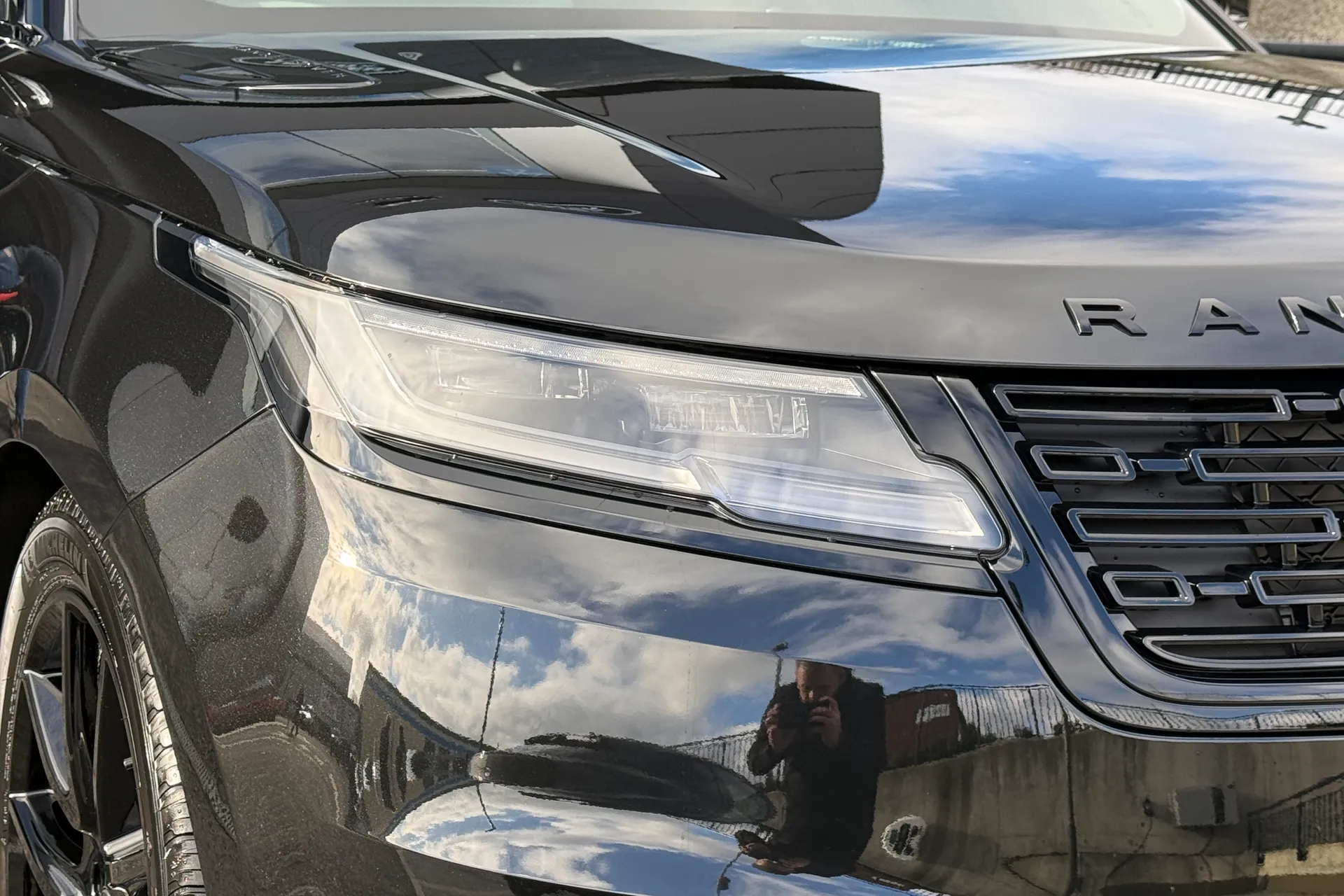 LAND ROVER RANGE ROVER VELAR thumbnail image number 28