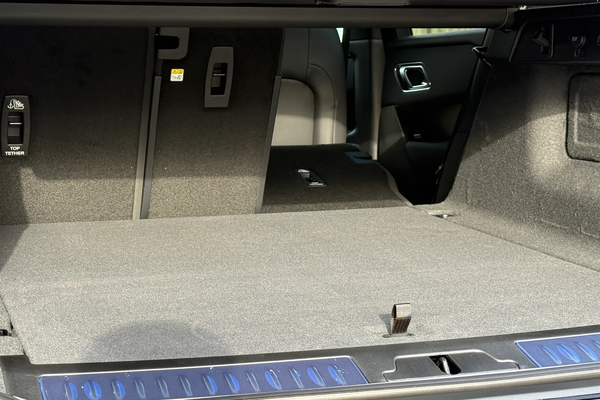 LAND ROVER RANGE ROVER VELAR thumbnail image number 55