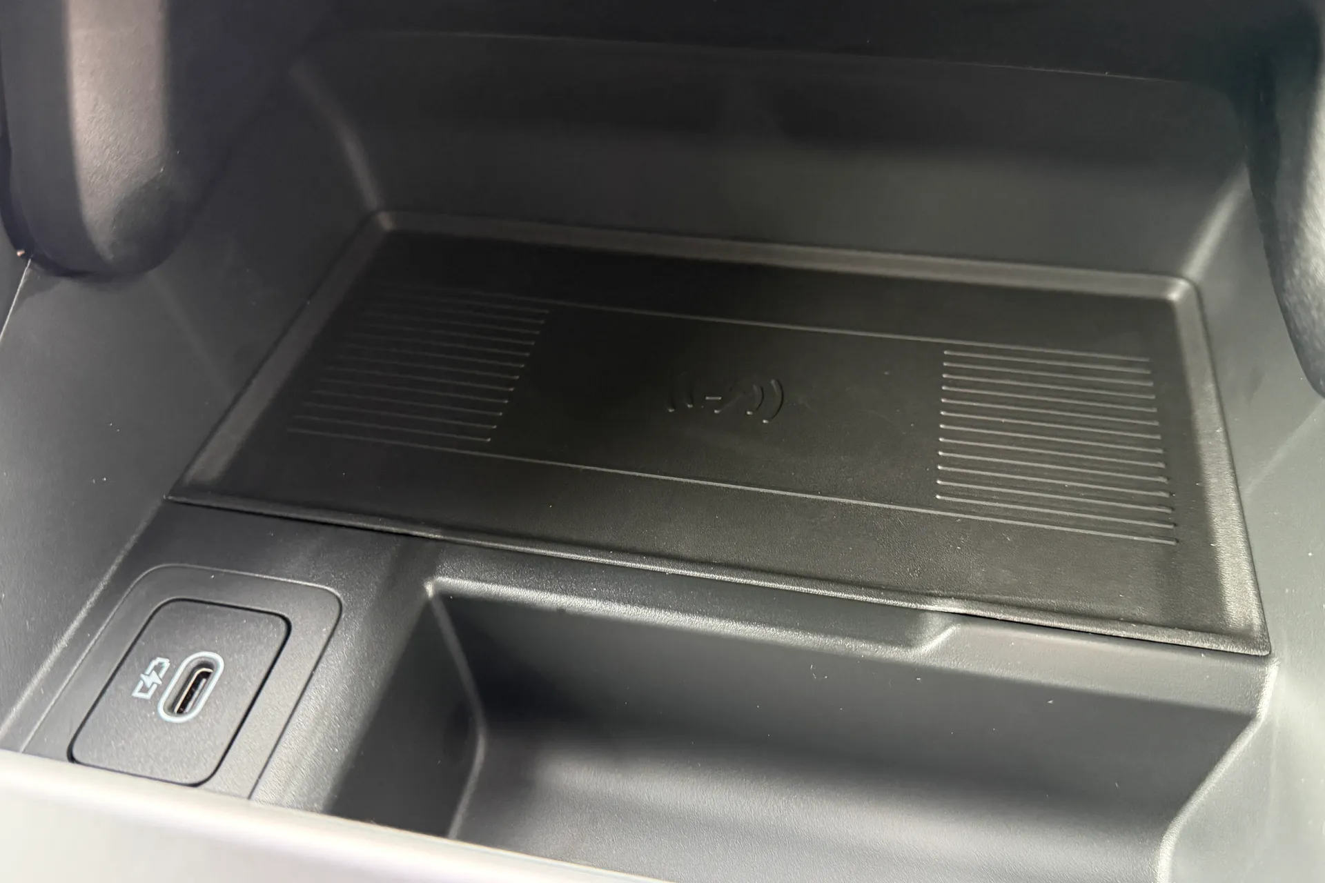 LAND ROVER RANGE ROVER VELAR thumbnail image number 49